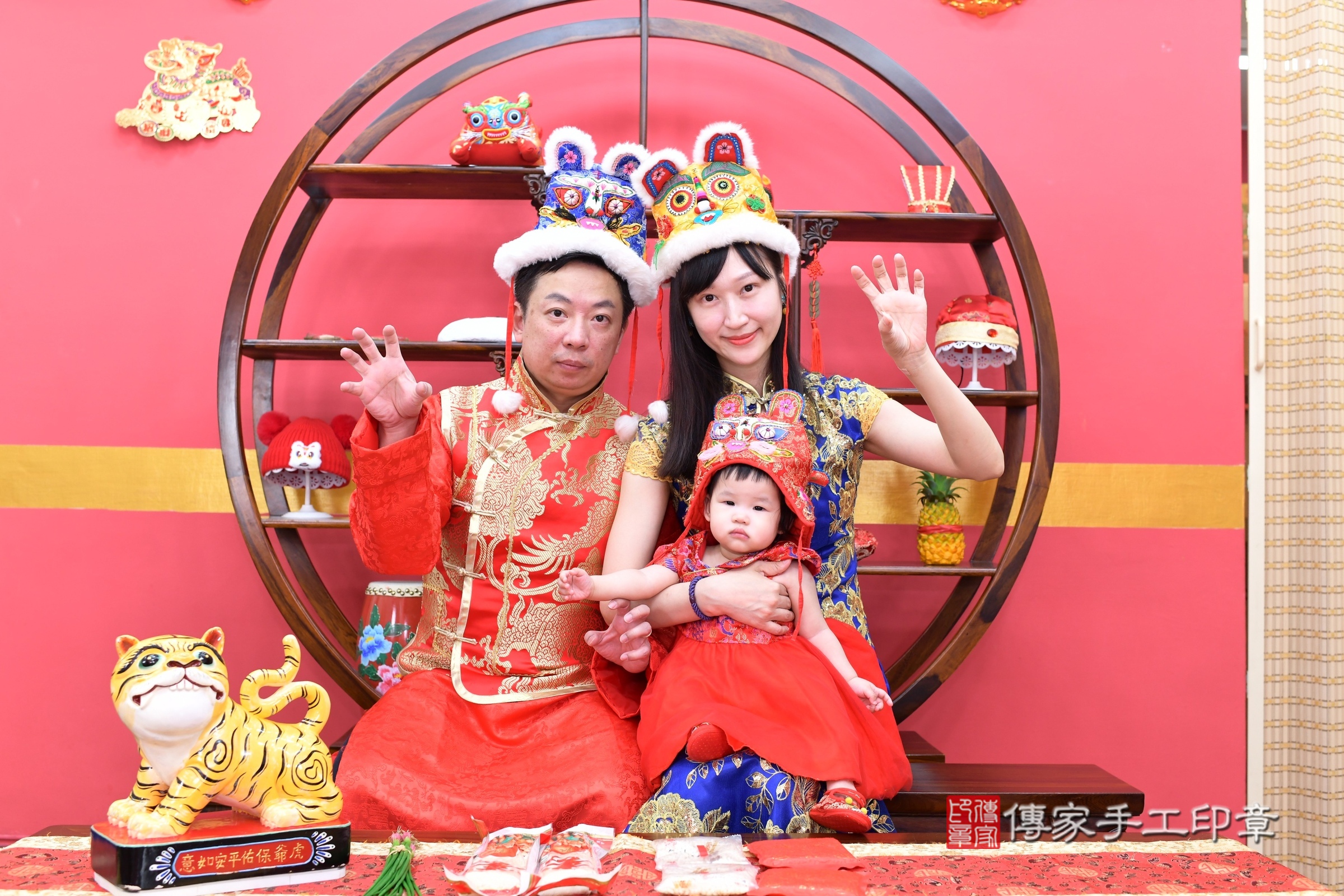 新北市永和區小渝寶寶抓周推薦:傳家新北店抓周度脺中國風會場,嬰兒古禮抓周流程儀式吉祥話、抓周道具物品24種、拍照。抓周證書。2025.4.30,照片3 新北市永和區小渝寶寶抓周推薦:傳家新北店抓周度脺中國風會場,嬰兒古禮抓周流程儀式吉祥話、抓周道具物品24種、拍照。抓周證書。2025.4.30,照片3