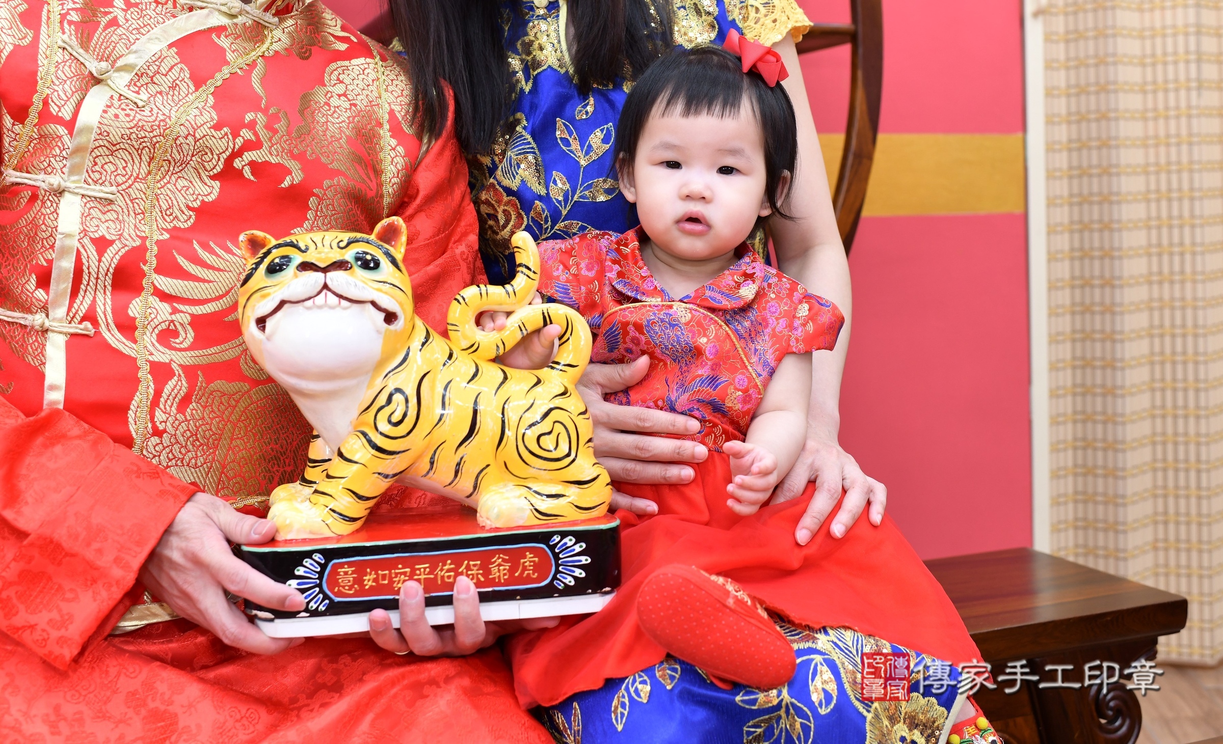 新北市永和區小渝寶寶抓周推薦:傳家新北店抓周度脺中國風會場,嬰兒古禮抓周流程儀式吉祥話、抓周道具物品24種、拍照。抓周證書。2025.4.30,照片13 新北市永和區小渝寶寶抓周推薦:傳家新北店抓周度脺中國風會場,嬰兒古禮抓周流程儀式吉祥話、抓周道具物品24種、拍照。抓周證書。2025.4.30,照片13