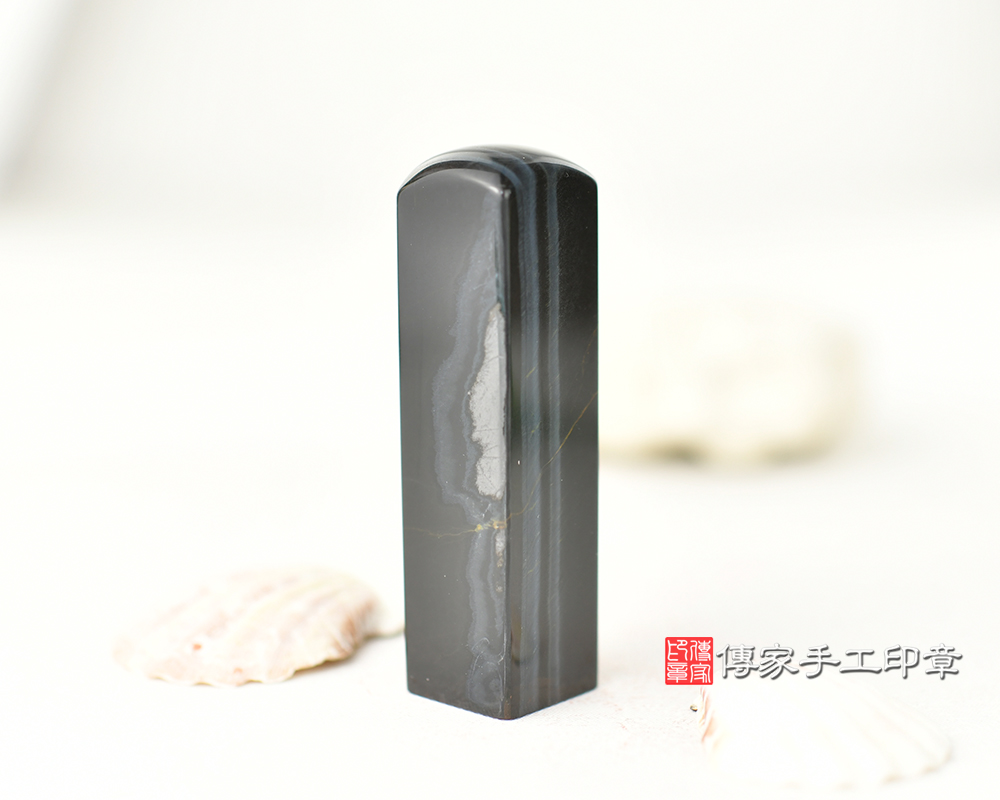 霸氣沉穩~掌握權力的藍虎眼石臍帶章 傳家手工印章台中 2025.05.06