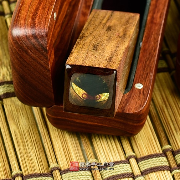 顧客滿意推薦:傳家嬰兒烤漆小三寶、紅紫檀木臍髮印章、胎毛筆。新北市中和區-陳先生2025.05.18 顧客滿意推薦:傳家嬰兒烤漆小三寶、紅紫檀木臍髮印章、胎毛筆。新北市中和區-陳先生2025.05.18