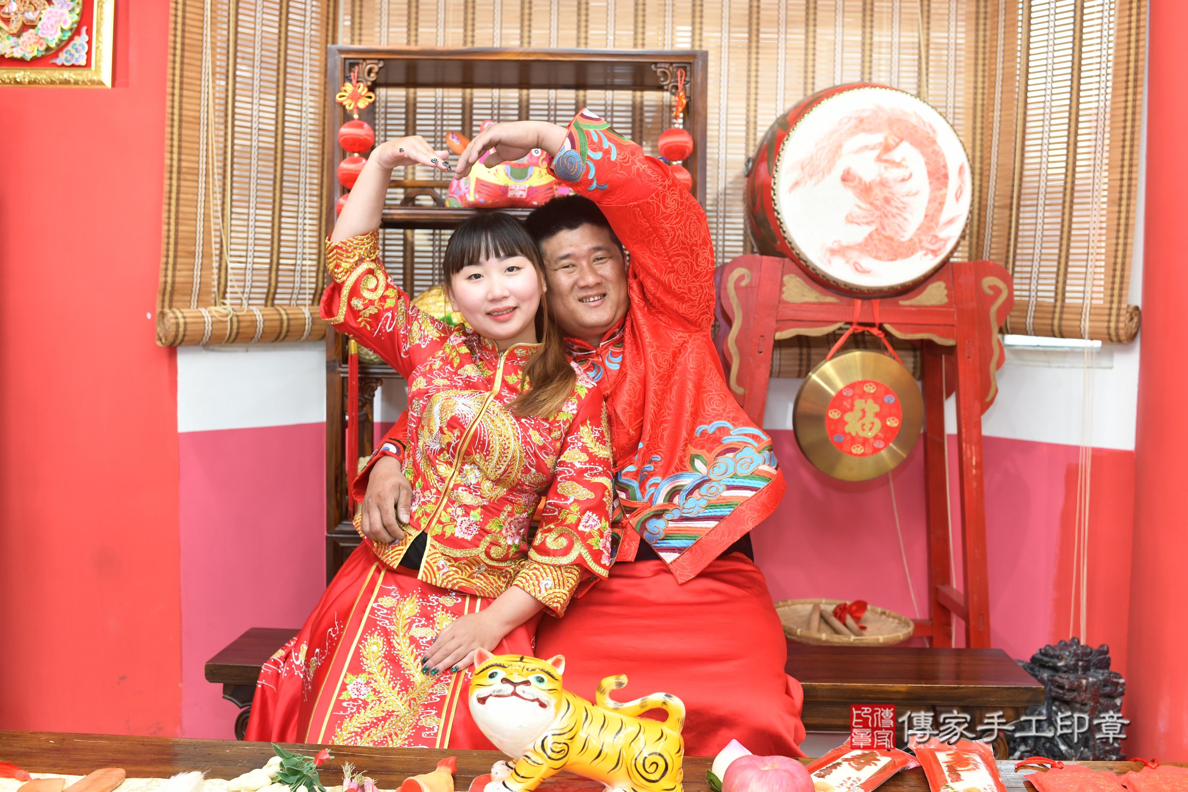 傳家手工印章高雄店、抓周、度脺、中國風會場、傳家嬰兒古禮、吉祥話、抓周道具物品24種、拍照。抓周證書。寶寶抓周、滿周歲、生日快樂、祝福 傳家手工印章高雄店、抓周、度脺、中國風會場、傳家嬰兒古禮、吉祥話、抓周道具物品24種、拍照。抓周證書。寶寶抓周、滿周歲、生日快樂、祝福