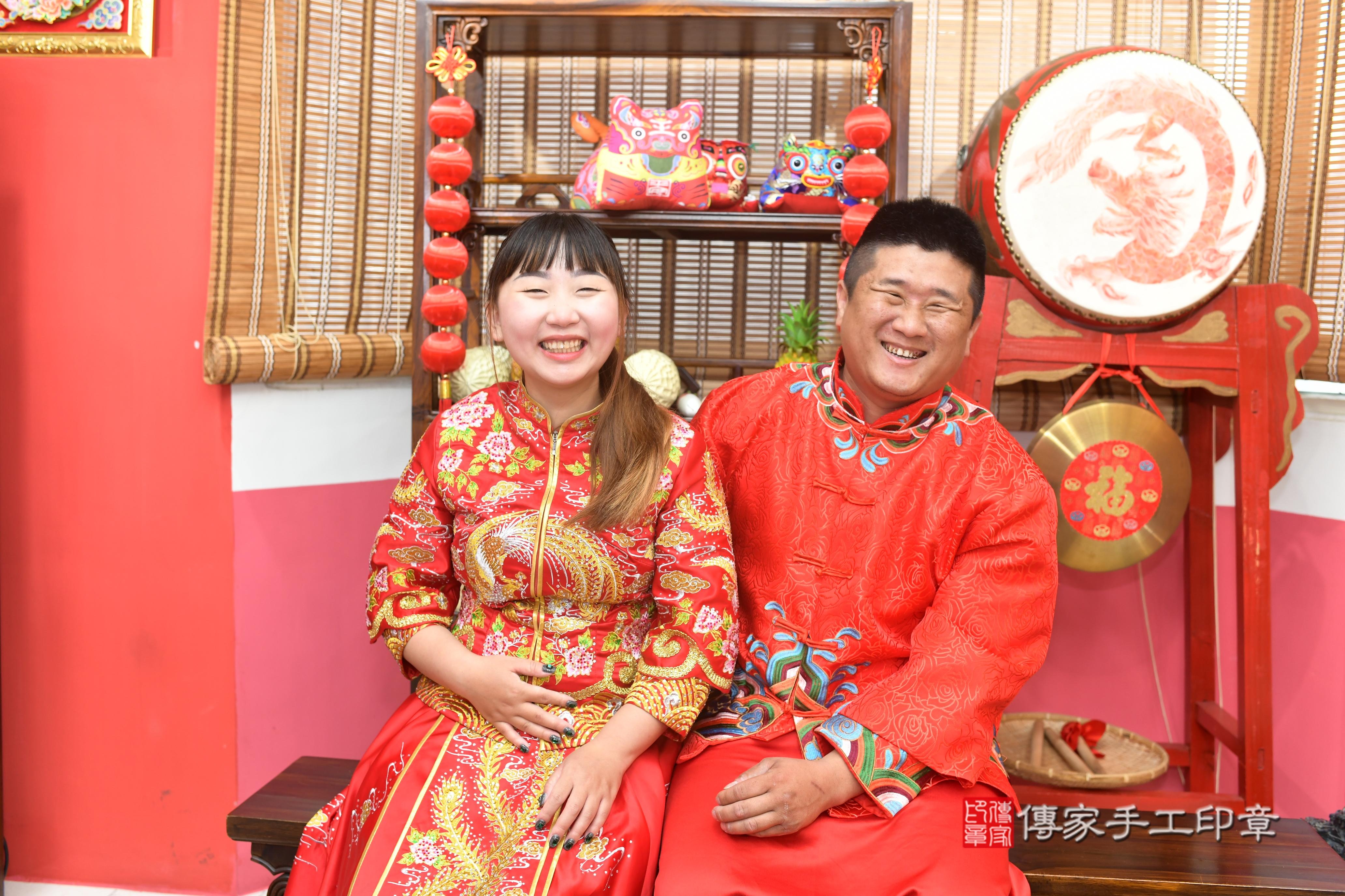 傳家手工印章高雄店、抓周、度脺、中國風會場、傳家嬰兒古禮、吉祥話、抓周道具物品24種、拍照。抓周證書。寶寶抓周、滿周歲、生日快樂、祝福 傳家手工印章高雄店、抓周、度脺、中國風會場、傳家嬰兒古禮、吉祥話、抓周道具物品24種、拍照。抓周證書。寶寶抓周、滿周歲、生日快樂、祝福