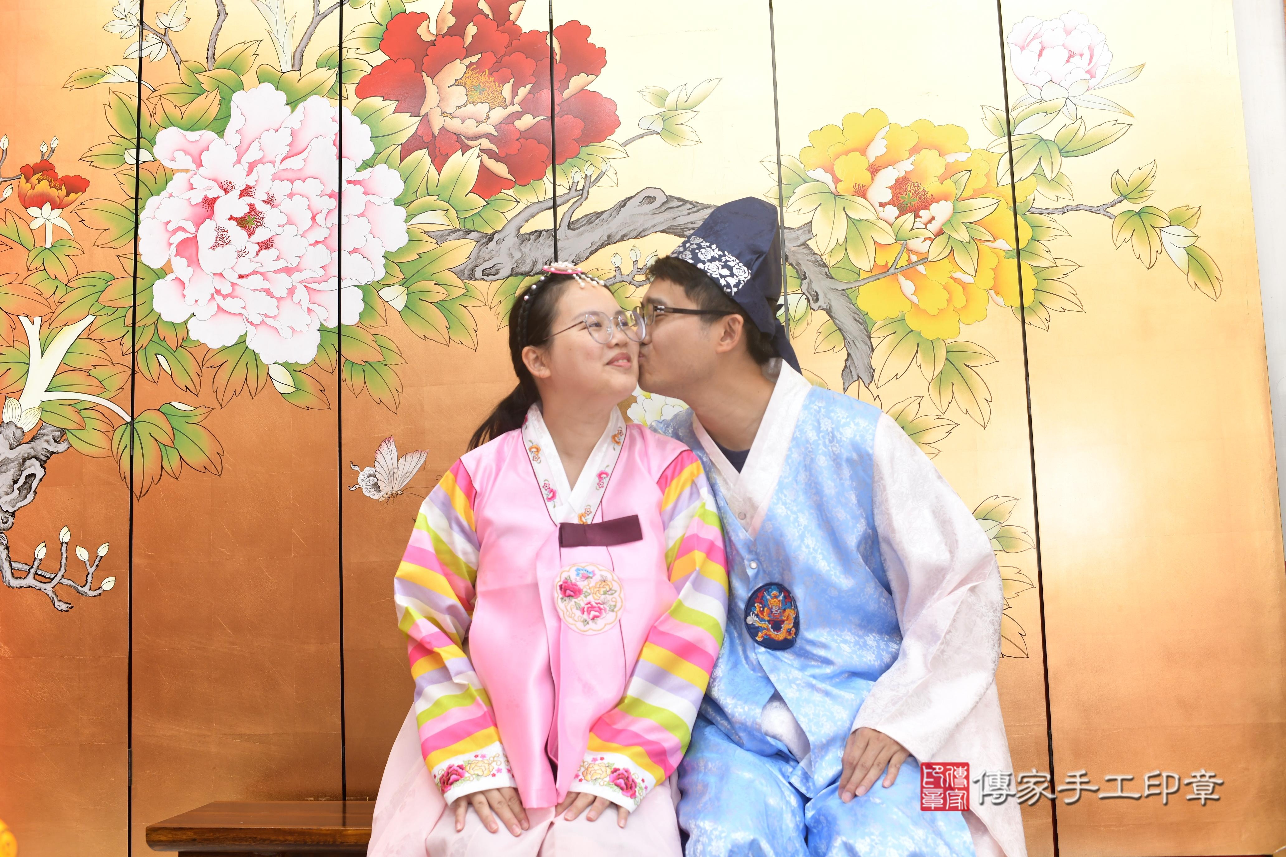 傳家手工印章高雄店、抓周、度脺、中國風會場、傳家嬰兒古禮、吉祥話、抓周道具物品24種、拍照。抓周證書。寶寶抓周、滿周歲、生日快樂、祝福 傳家手工印章高雄店、抓周、度脺、中國風會場、傳家嬰兒古禮、吉祥話、抓周道具物品24種、拍照。抓周證書。寶寶抓周、滿周歲、生日快樂、祝福