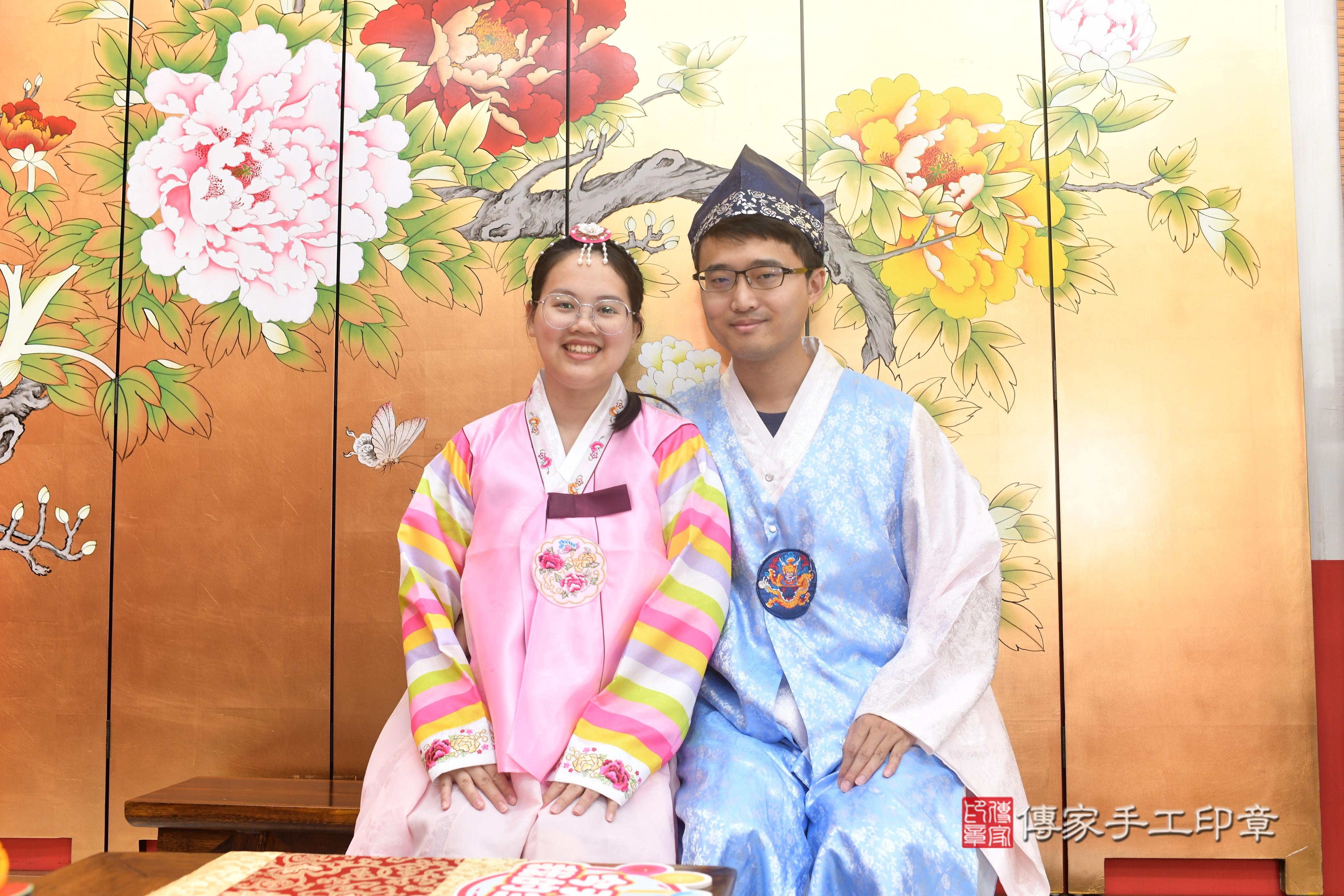 傳家手工印章高雄店、抓周、度脺、中國風會場、傳家嬰兒古禮、吉祥話、抓周道具物品24種、拍照。抓周證書。寶寶抓周、滿周歲、生日快樂、祝福 傳家手工印章高雄店、抓周、度脺、中國風會場、傳家嬰兒古禮、吉祥話、抓周道具物品24種、拍照。抓周證書。寶寶抓周、滿周歲、生日快樂、祝福