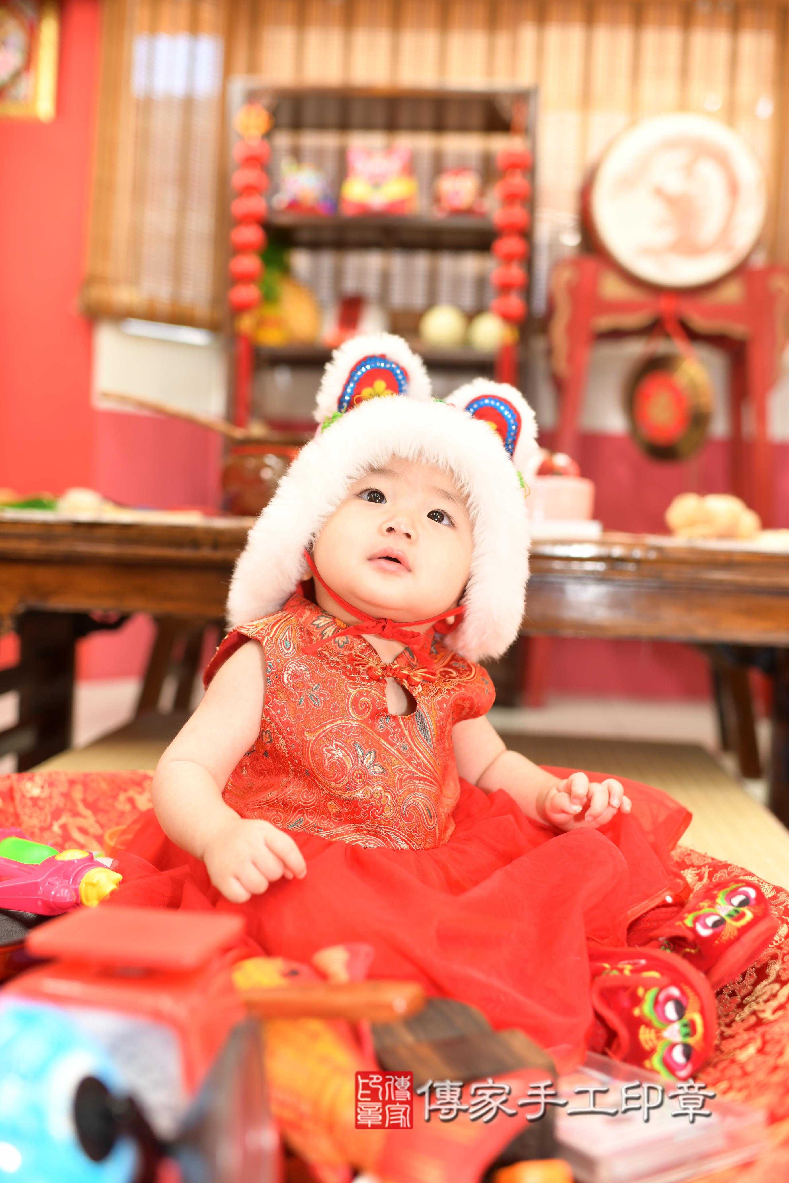 傳家手工印章高雄店、抓周、度脺、中國風會場、傳家嬰兒古禮、吉祥話、抓周道具物品24種、拍照。抓周證書。寶寶抓周、滿周歲、生日快樂、祝福 傳家手工印章高雄店、抓周、度脺、中國風會場、傳家嬰兒古禮、吉祥話、抓周道具物品24種、拍照。抓周證書。寶寶抓周、滿周歲、生日快樂、祝福