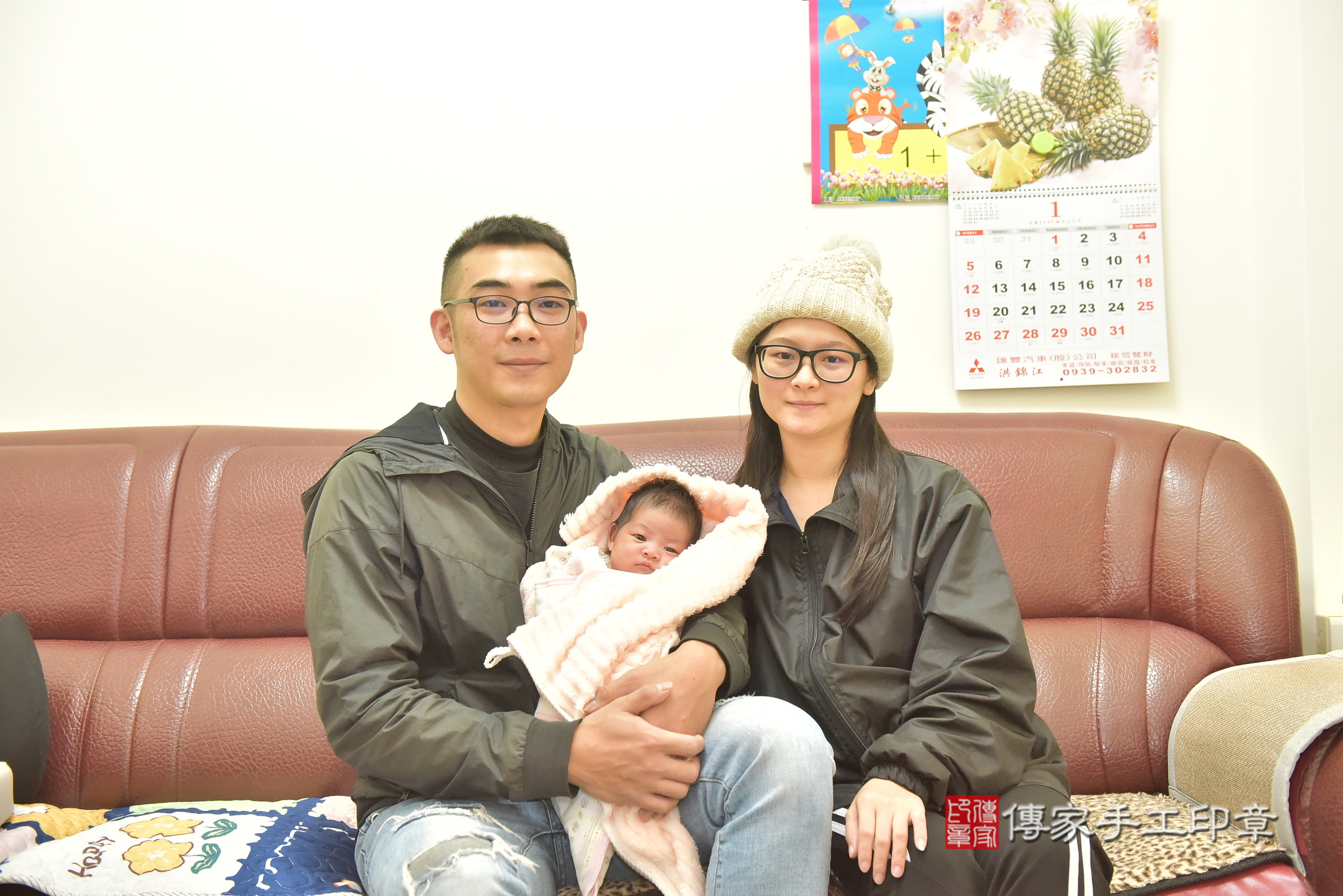 小瑀寶寶(台中市豐原區到府嬰兒小瑀寶寶滿月剃頭理髮、到府嬰兒剃胎毛儀式吉祥話)。到府剃頭剃胎毛主持、專業拍照、證書。★購買「臍帶章、肚臍章、胎毛筆刷印章」贈送：剃頭、收涎、抓周，三選一。2025.1.4，照片4