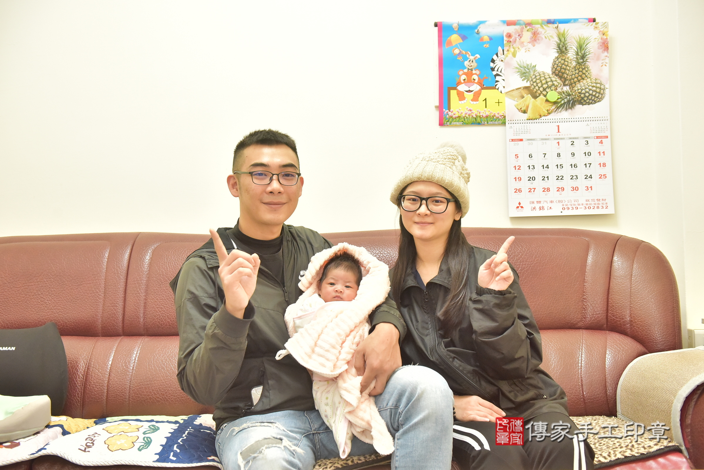 小瑀寶寶(台中市豐原區到府嬰兒小瑀寶寶滿月剃頭理髮、到府嬰兒剃胎毛儀式吉祥話)。到府剃頭剃胎毛主持、專業拍照、證書。★購買「臍帶章、肚臍章、胎毛筆刷印章」贈送：剃頭、收涎、抓周，三選一。2025.1.4，照片5