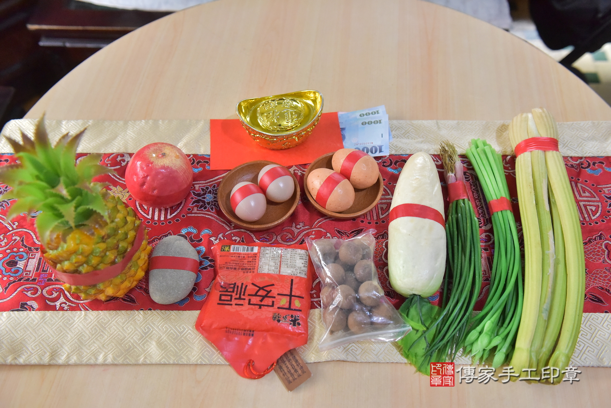 小云寶寶(台中市西區到府嬰兒小云寶寶滿月剃頭理髮、到府嬰兒剃胎毛儀式吉祥話)。到府剃頭剃胎毛主持、專業拍照、證書。★購買「臍帶章、肚臍章、胎毛筆刷印章」贈送：剃頭、收涎、抓周，三選一。2025.1.18，照片6