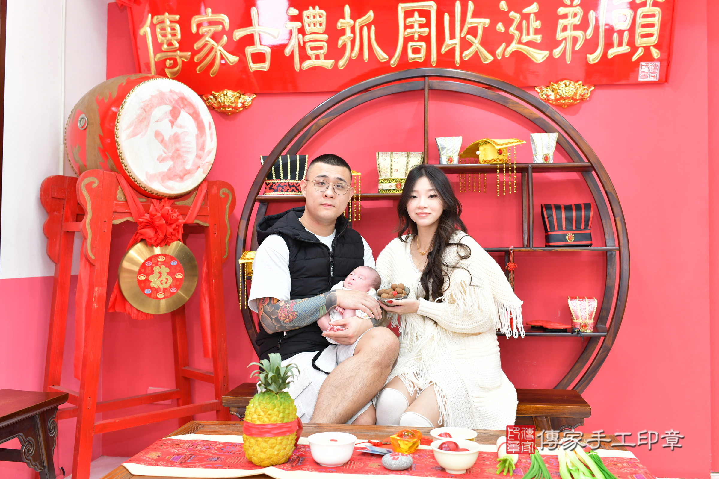 真真寶寶(台中市北區嬰兒寶寶滿月剃頭理髮、嬰兒剃胎毛儀式吉祥話)。中國風會場，爸媽寶貝穿「日中韓」古裝禮服。專業拍照、證書。★購買「臍帶章、肚臍章、胎毛筆刷印章」贈送：剃頭、收涎、抓周，三選一。2025.1.21，照片12