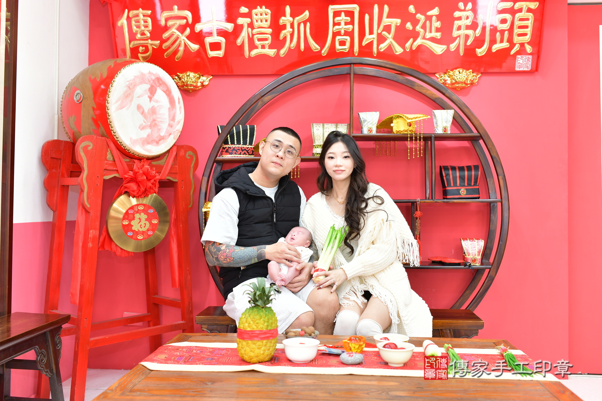 真真寶寶(台中市北區嬰兒寶寶滿月剃頭理髮、嬰兒剃胎毛儀式吉祥話)。中國風會場，爸媽寶貝穿「日中韓」古裝禮服。專業拍照、證書。★購買「臍帶章、肚臍章、胎毛筆刷印章」贈送：剃頭、收涎、抓周，三選一。2025.1.21，照片16