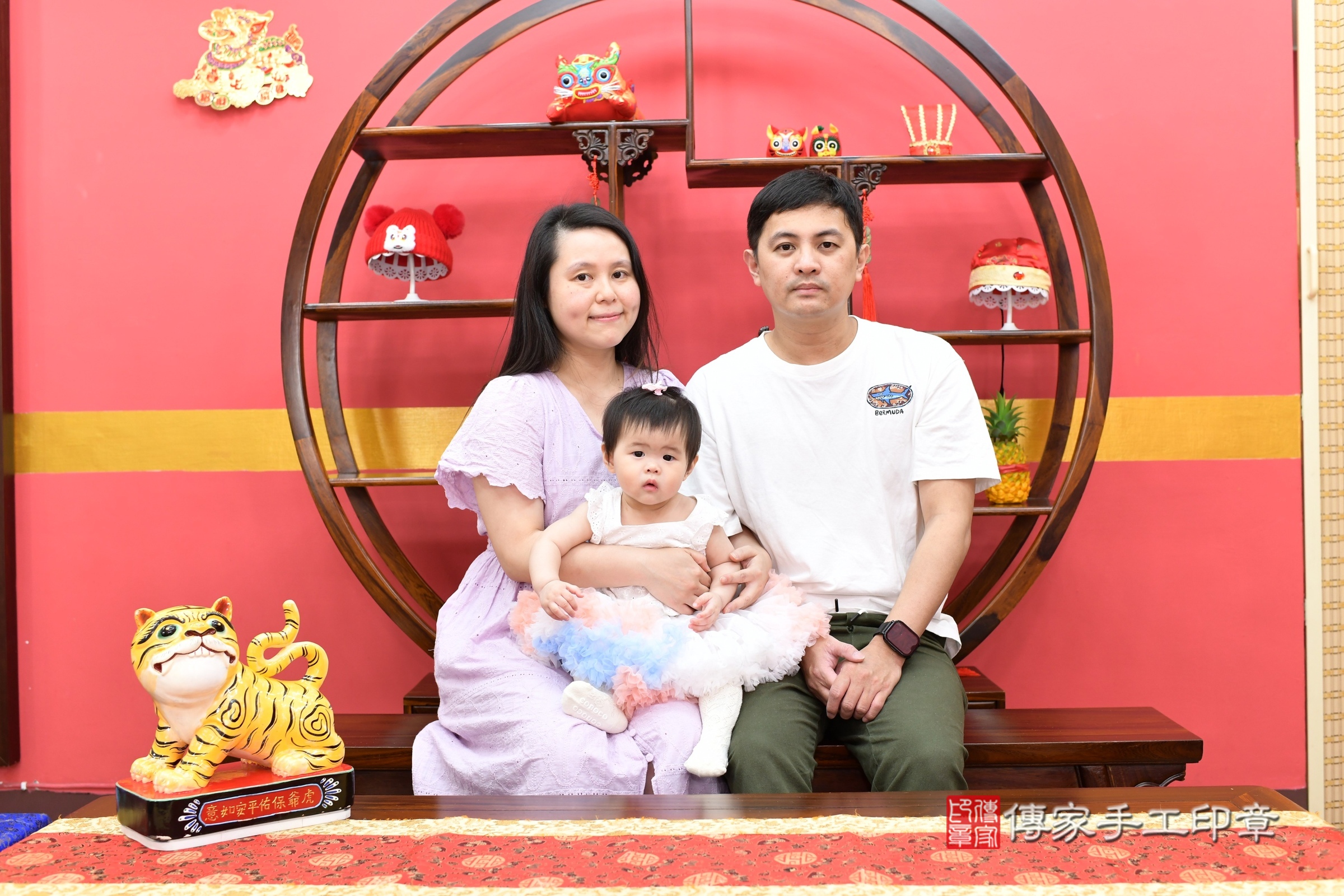 新北市永和區璇璇寶寶抓周推薦：傳家新北店抓周度脺中國風會場，嬰兒古禮抓周流程儀式吉祥話、抓周道具物品24種、拍照。抓周證書。2025.5.6，照片1