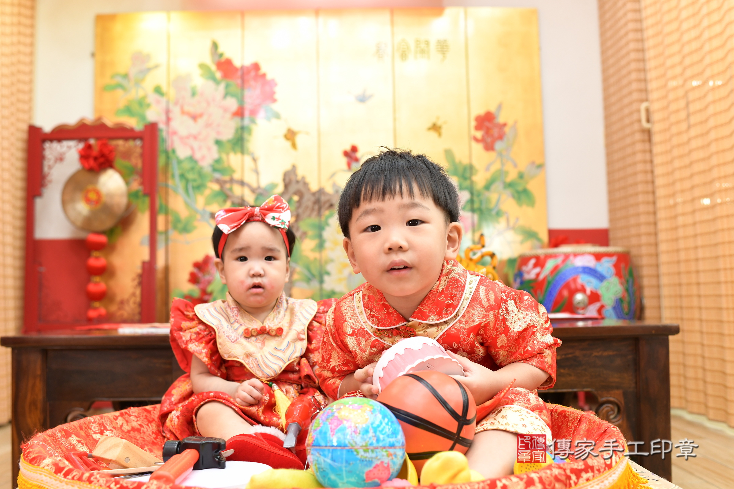 新北市永和區汝汝寶寶抓周推薦:傳家新北店抓周度脺中國風會場,嬰兒古禮抓周流程儀式吉祥話、抓周道具物品24種、拍照。抓周證書。2025.5.14,照片7 新北市永和區汝汝寶寶抓周推薦:傳家新北店抓周度脺中國風會場,嬰兒古禮抓周流程儀式吉祥話、抓周道具物品24種、拍照。抓周證書。2025.5.14,照片7