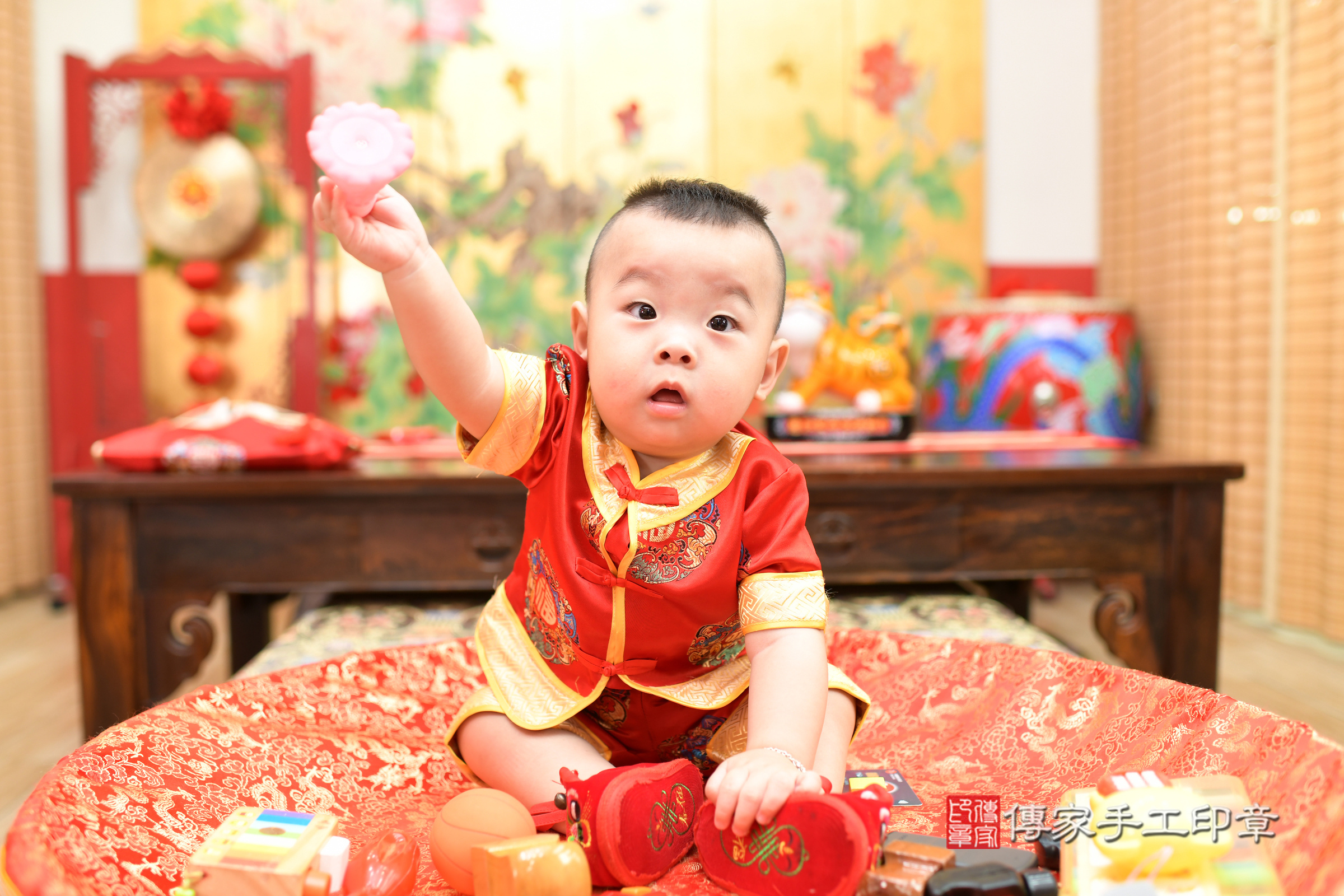 台北市大同區元元寶寶抓周推薦:傳家台北店抓周度脺中國風會場,嬰兒古禮抓周流程儀式吉祥話、抓周道具物品24種、拍照。抓周證書。2025.5.17,照片8 台北市大同區元元寶寶抓周推薦:傳家台北店抓周度脺中國風會場,嬰兒古禮抓周流程儀式吉祥話、抓周道具物品24種、拍照。抓周證書。2025.5.17,照片8