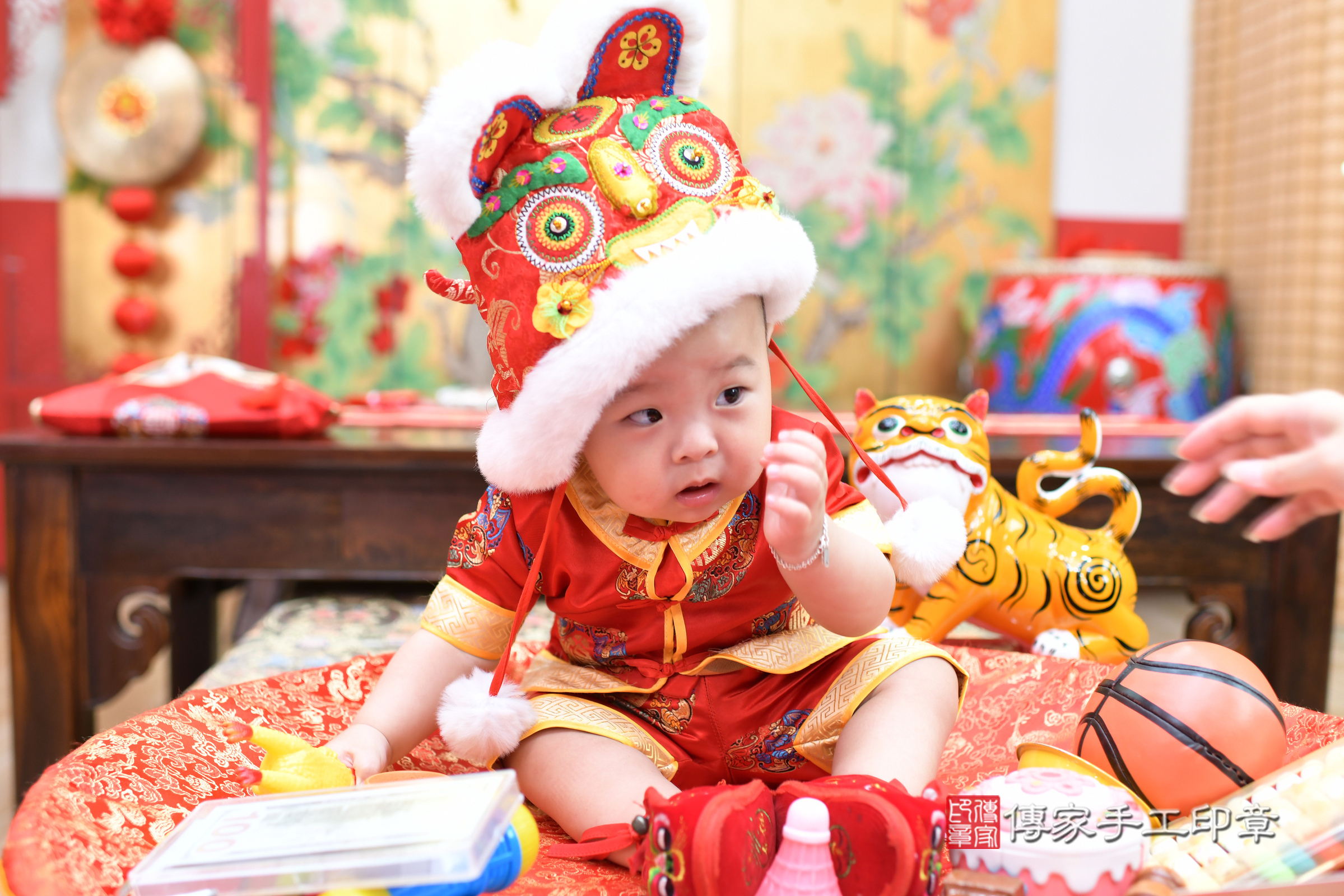 台北市大同區元元寶寶抓周推薦:傳家台北店抓周度脺中國風會場,嬰兒古禮抓周流程儀式吉祥話、抓周道具物品24種、拍照。抓周證書。2025.5.17,照片10 台北市大同區元元寶寶抓周推薦:傳家台北店抓周度脺中國風會場,嬰兒古禮抓周流程儀式吉祥話、抓周道具物品24種、拍照。抓周證書。2025.5.17,照片10