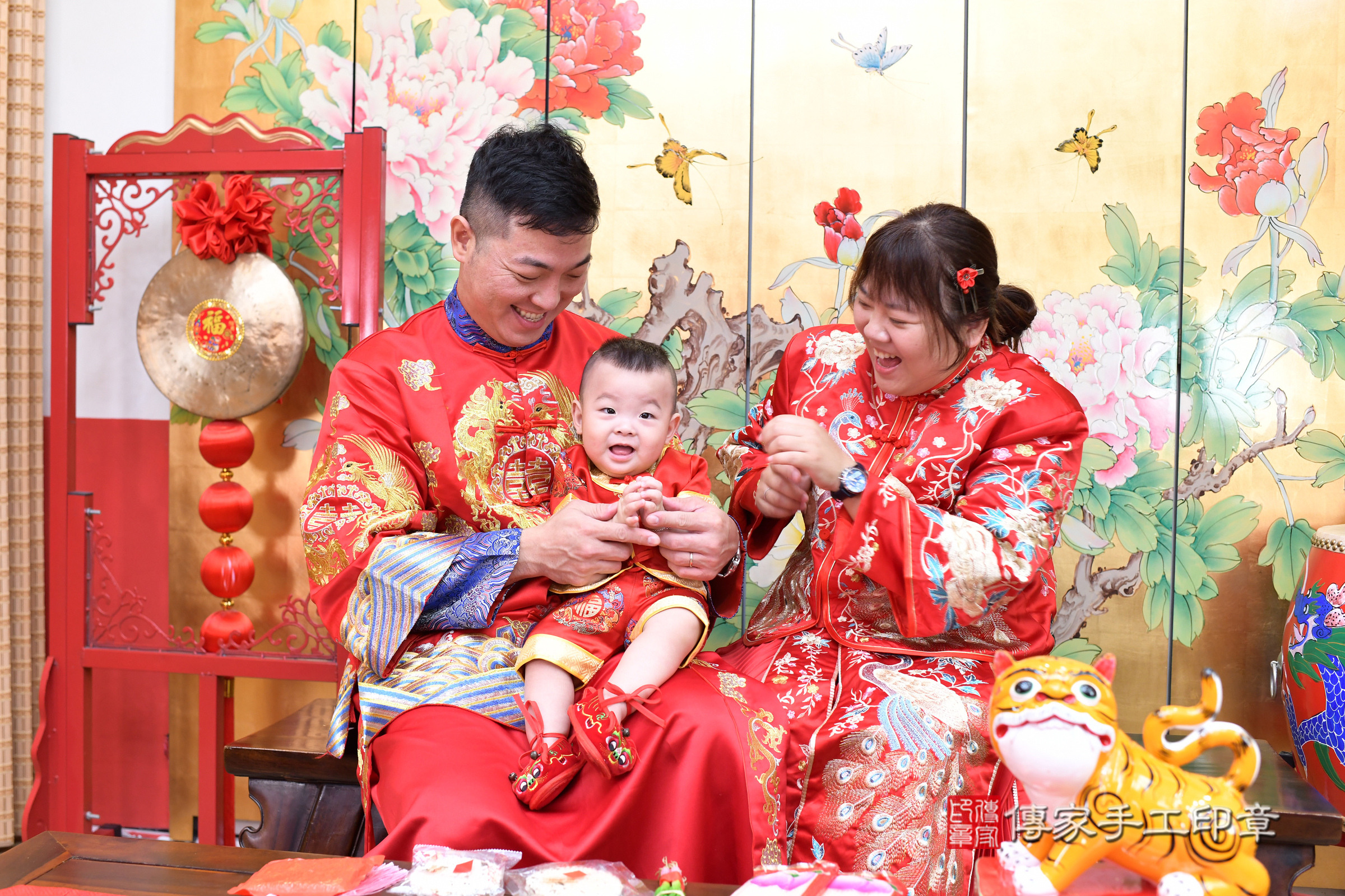 台北市大同區元元寶寶抓周推薦:傳家台北店抓周度脺中國風會場,嬰兒古禮抓周流程儀式吉祥話、抓周道具物品24種、拍照。抓周證書。2025.5.17,照片11 台北市大同區元元寶寶抓周推薦:傳家台北店抓周度脺中國風會場,嬰兒古禮抓周流程儀式吉祥話、抓周道具物品24種、拍照。抓周證書。2025.5.17,照片11