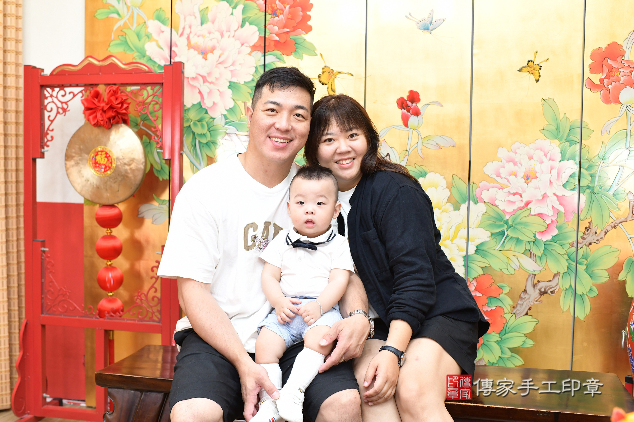 台北市大同區元元寶寶抓周推薦：傳家台北店抓周度脺中國風會場，嬰兒古禮抓周流程儀式吉祥話、抓周道具物品24種、拍照。抓周證書。2025.5.17，照片1