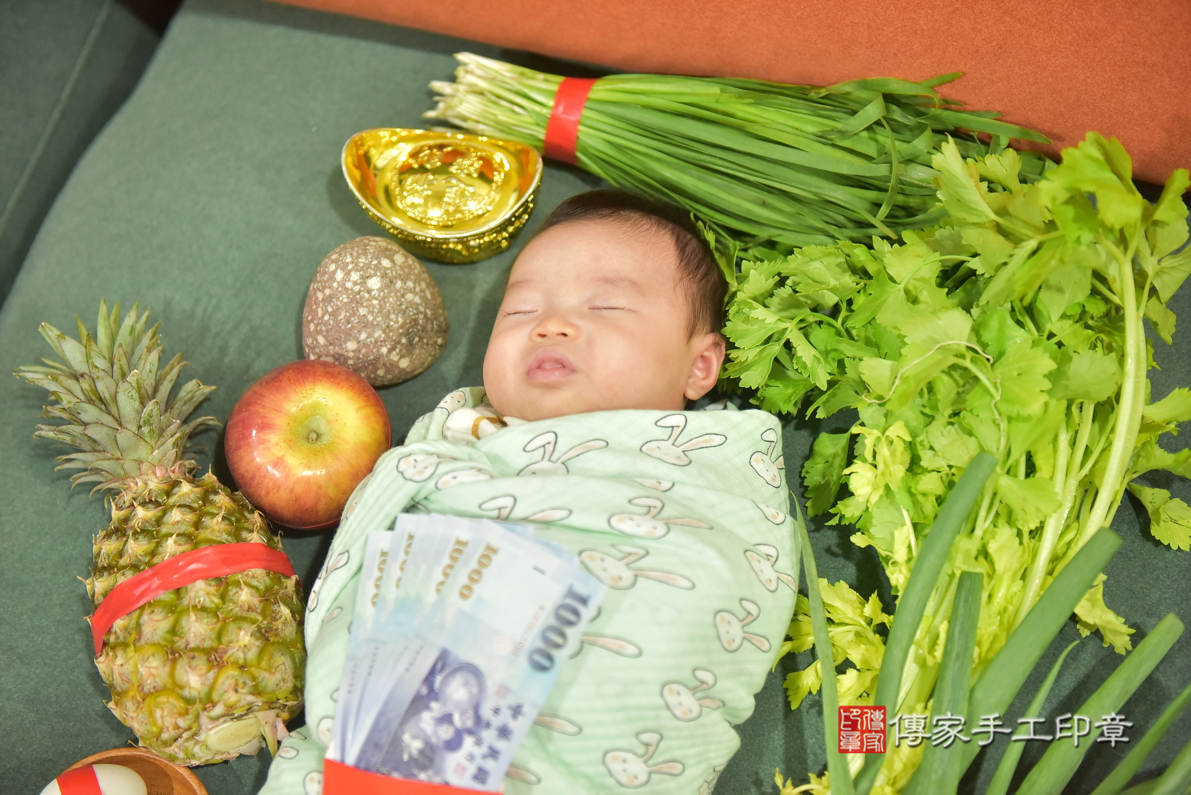 小婧寶寶(台中市大里區到府嬰兒小婧寶寶滿月剃頭理髮、到府嬰兒剃胎毛儀式吉祥話)。到府剃頭剃胎毛主持、專業拍照、證書。★購買「臍帶章、肚臍章、胎毛筆刷印章」贈送：剃頭、收涎、抓周，三選一。2025.1.22，照片10