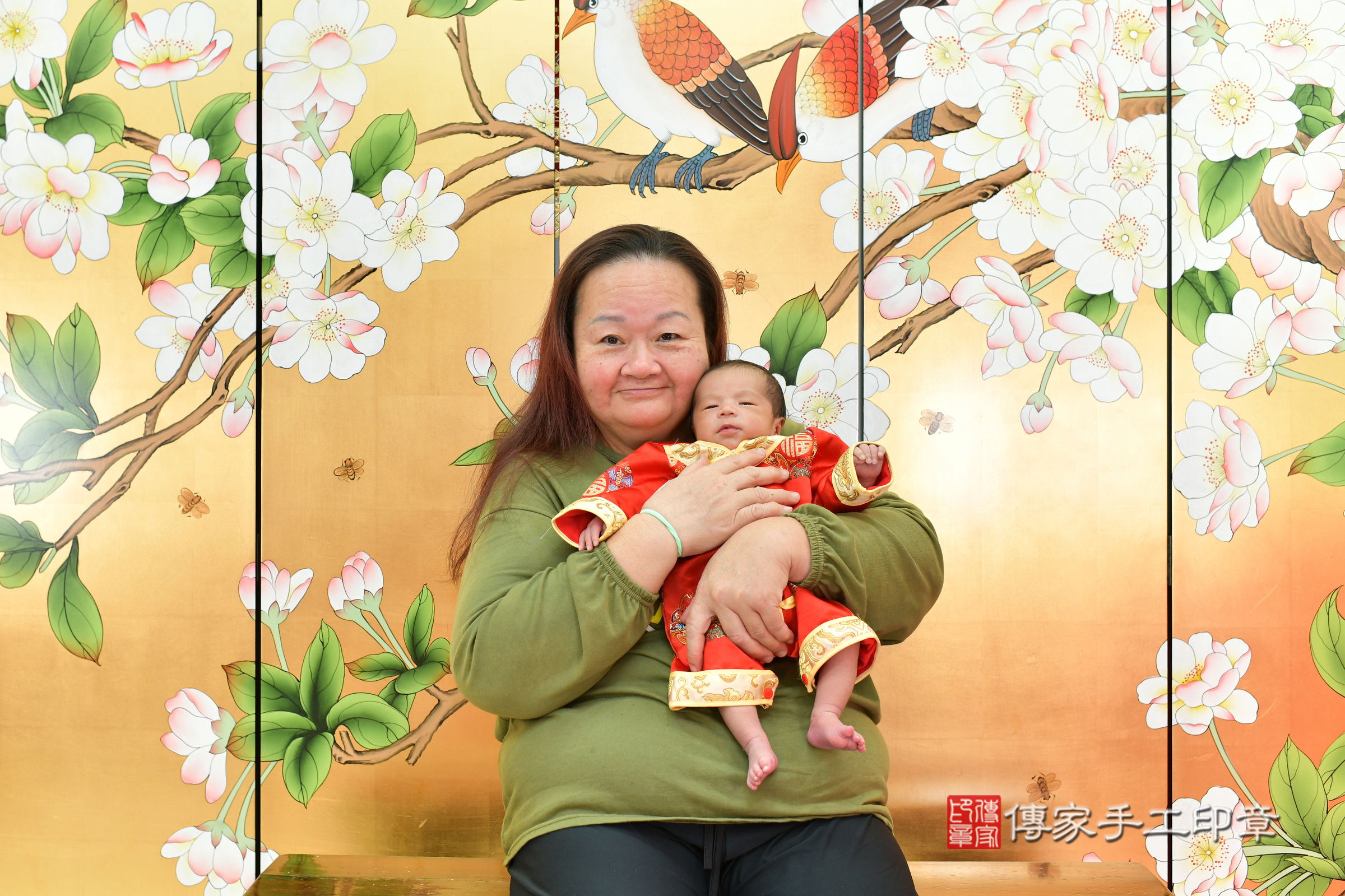 佑佑寶寶(台中市北區嬰兒寶寶滿月剃頭理髮、嬰兒剃胎毛儀式吉祥話)。中國風會場，爸媽寶貝穿「日中韓」古裝禮服。專業拍照、證書。★購買「臍帶章、肚臍章、胎毛筆刷印章」贈送：剃頭、收涎、抓周，三選一。2025.1.24，照片7