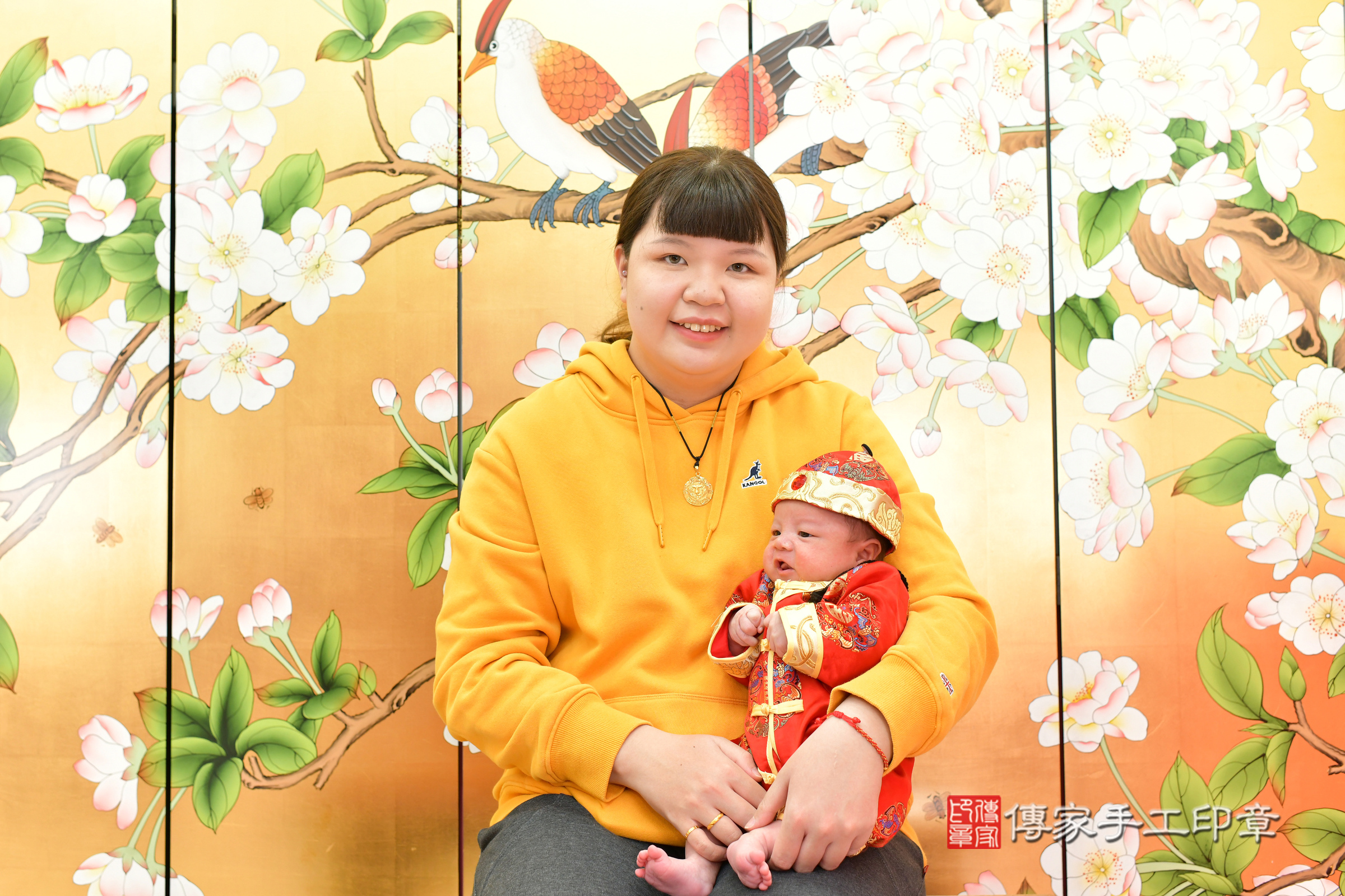 晨晨寶寶(台中市北區嬰兒寶寶滿月剃頭理髮、嬰兒剃胎毛儀式吉祥話)。中國風會場，爸媽寶貝穿「日中韓」古裝禮服。專業拍照、證書。★購買「臍帶章、肚臍章、胎毛筆刷印章」贈送：剃頭、收涎、抓周，三選一。2025.2.24，照片7