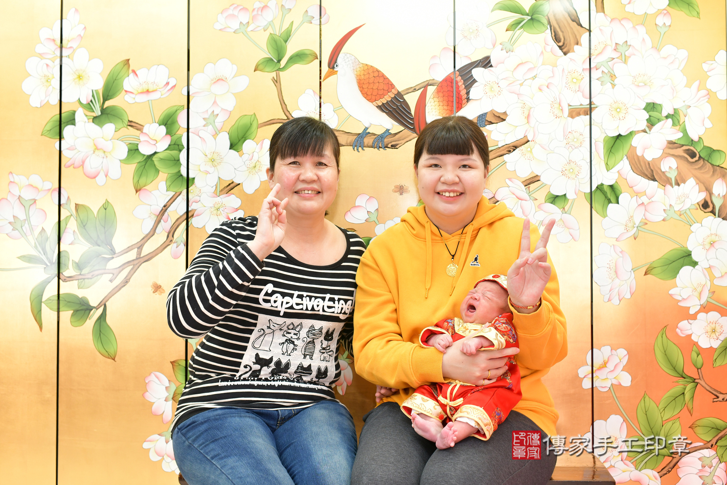 晨晨寶寶(台中市北區嬰兒寶寶滿月剃頭理髮、嬰兒剃胎毛儀式吉祥話)。中國風會場，爸媽寶貝穿「日中韓」古裝禮服。專業拍照、證書。★購買「臍帶章、肚臍章、胎毛筆刷印章」贈送：剃頭、收涎、抓周，三選一。2025.2.24，照片9
