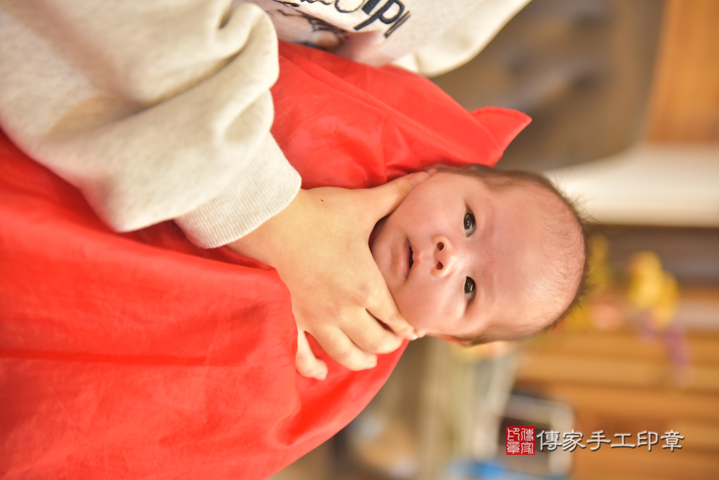 辰辰寶寶(彰化縣大城鄉到府嬰兒辰辰寶寶滿月剃頭理髮、到府嬰兒剃胎毛儀式吉祥話)。到府剃頭剃胎毛主持、專業拍照、證書。★購買「臍帶章、肚臍章、胎毛筆刷印章」贈送：剃頭、收涎、抓周，三選一。2025.2.25，照片19