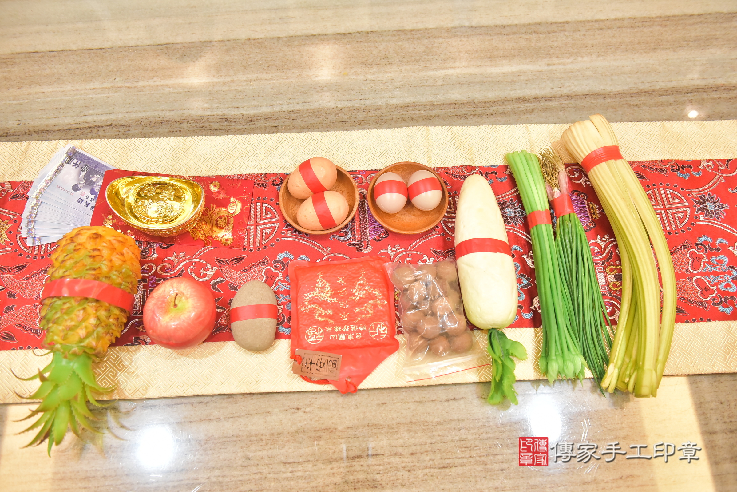 辰辰寶寶(彰化縣大城鄉到府嬰兒辰辰寶寶滿月剃頭理髮、到府嬰兒剃胎毛儀式吉祥話)。到府剃頭剃胎毛主持、專業拍照、證書。★購買「臍帶章、肚臍章、胎毛筆刷印章」贈送：剃頭、收涎、抓周，三選一。2025.2.25，照片8