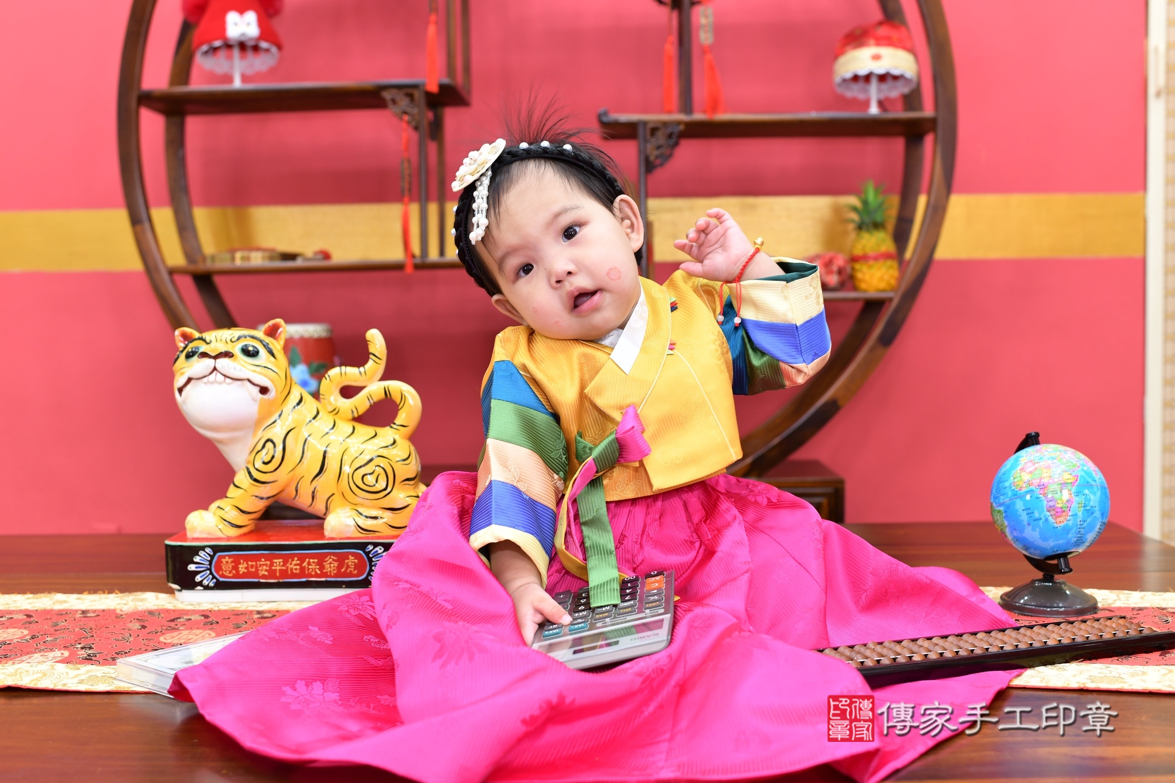 新北市永和區禎禎寶寶抓周推薦:傳家新北店抓周度脺中國風會場,嬰兒古禮抓周流程儀式吉祥話、抓周道具物品24種、拍照。抓周證書。2025.5.20,照片7 新北市永和區禎禎寶寶抓周推薦:傳家新北店抓周度脺中國風會場,嬰兒古禮抓周流程儀式吉祥話、抓周道具物品24種、拍照。抓周證書。2025.5.20,照片7
