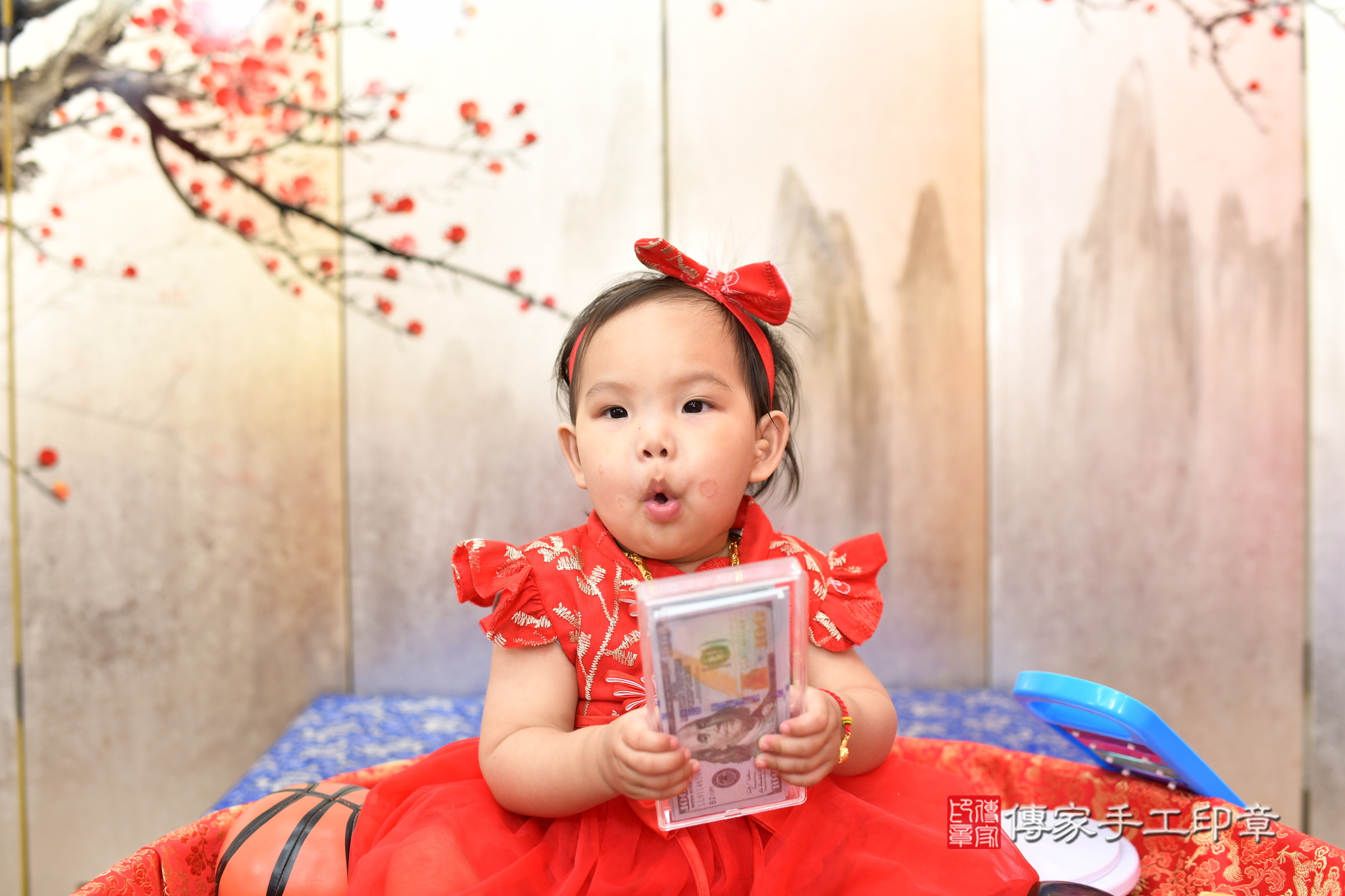 新北市永和區禎禎寶寶抓周推薦:傳家新北店抓周度脺中國風會場,嬰兒古禮抓周流程儀式吉祥話、抓周道具物品24種、拍照。抓周證書。2025.5.20,照片11 新北市永和區禎禎寶寶抓周推薦:傳家新北店抓周度脺中國風會場,嬰兒古禮抓周流程儀式吉祥話、抓周道具物品24種、拍照。抓周證書。2025.5.20,照片11