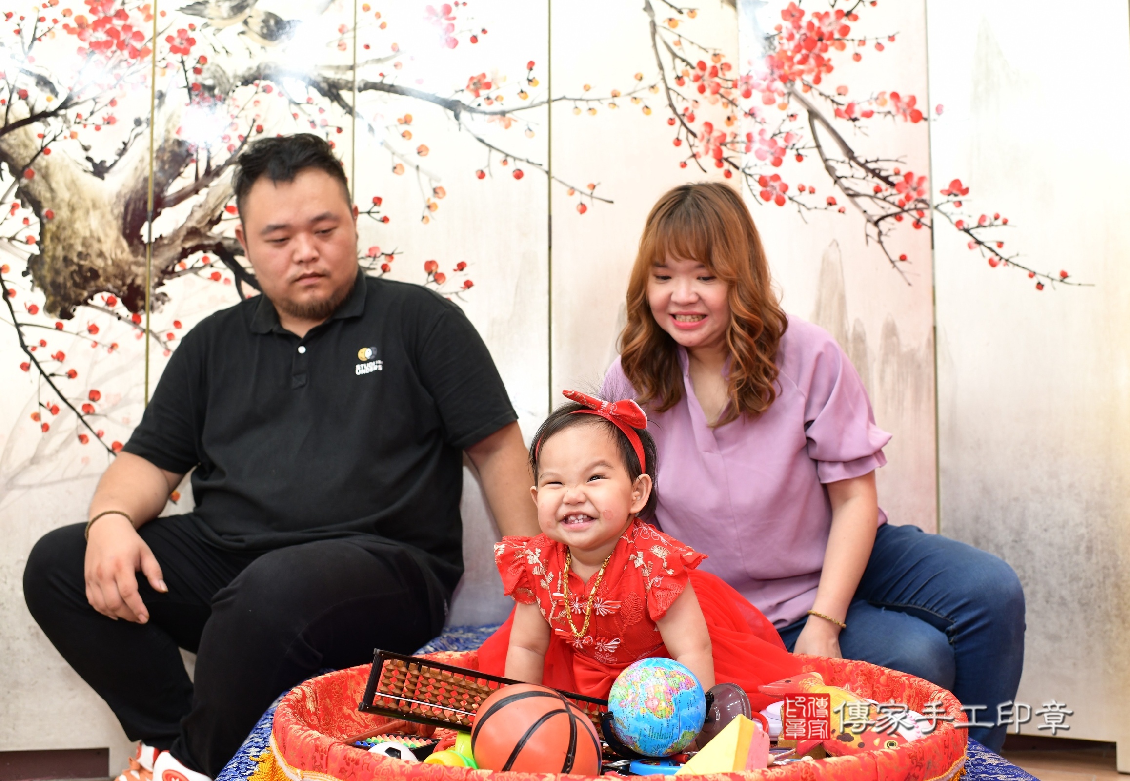 新北市永和區禎禎寶寶抓周推薦:傳家新北店抓周度脺中國風會場,嬰兒古禮抓周流程儀式吉祥話、抓周道具物品24種、拍照。抓周證書。2025.5.20,照片9 新北市永和區禎禎寶寶抓周推薦:傳家新北店抓周度脺中國風會場,嬰兒古禮抓周流程儀式吉祥話、抓周道具物品24種、拍照。抓周證書。2025.5.20,照片9