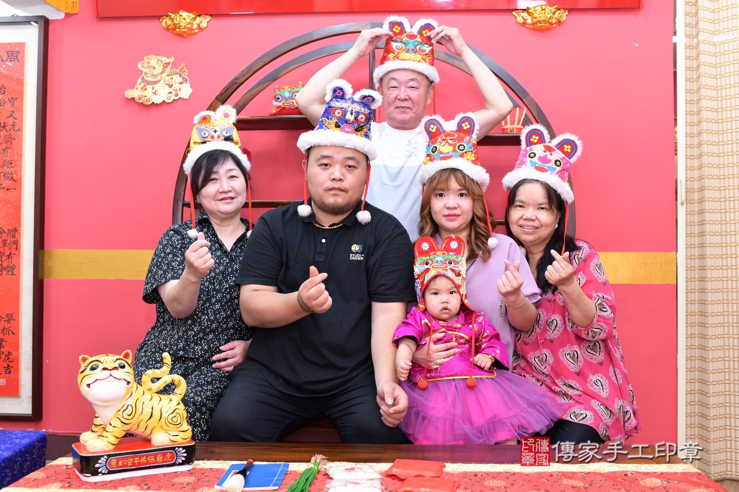 新北市永和區禎禎寶寶抓周推薦:傳家新北店抓周度脺中國風會場,嬰兒古禮抓周流程儀式吉祥話、抓周道具物品24種、拍照。抓周證書。2025.5.20,照片18 新北市永和區禎禎寶寶抓周推薦:傳家新北店抓周度脺中國風會場,嬰兒古禮抓周流程儀式吉祥話、抓周道具物品24種、拍照。抓周證書。2025.5.20,照片18