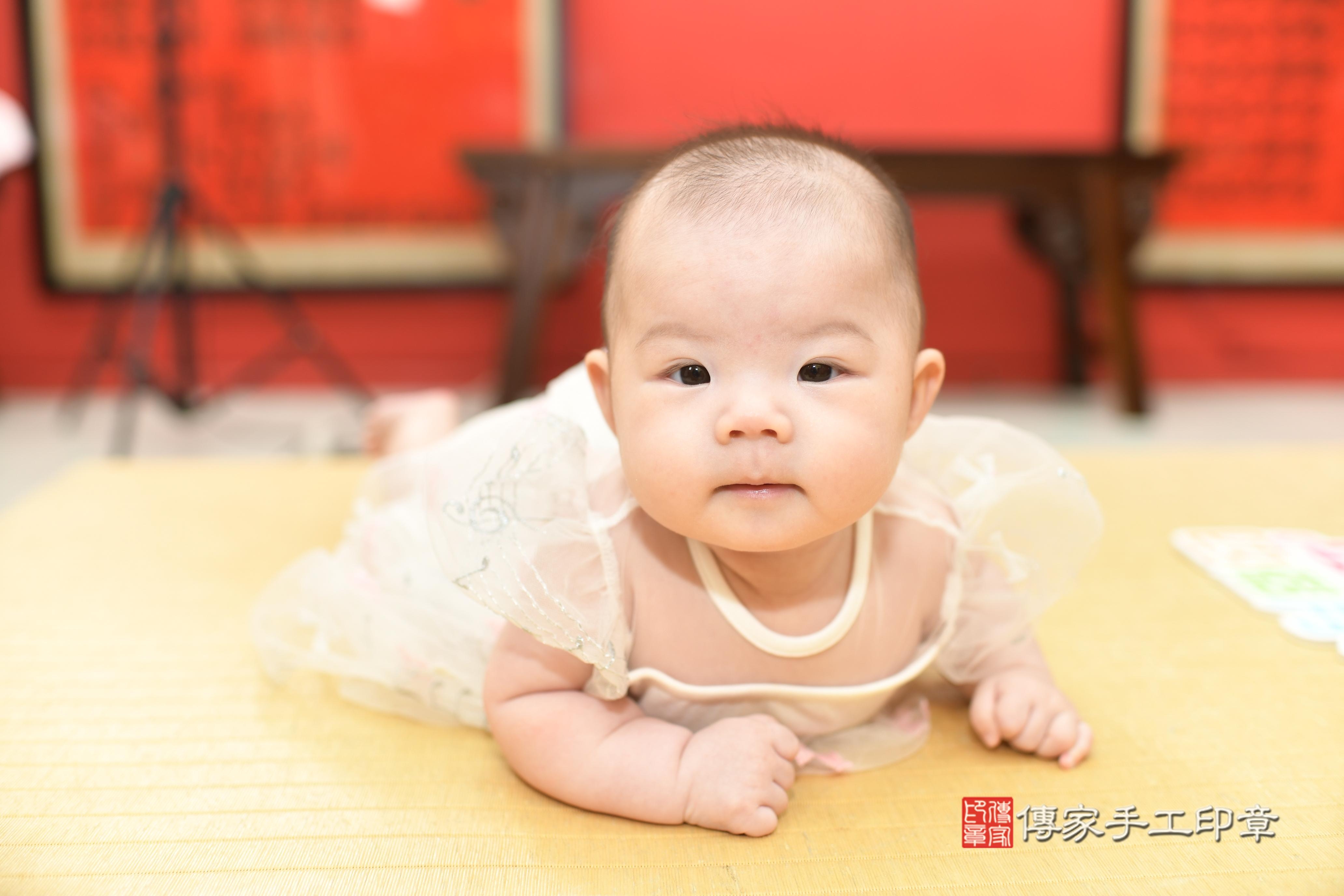 傳家手工印章高雄店、抓周、度脺、中國風會場、傳家嬰兒古禮、吉祥話、抓周道具物品24種、拍照。抓周證書。寶寶抓周、滿周歲、生日快樂、祝福 傳家手工印章高雄店、抓周、度脺、中國風會場、傳家嬰兒古禮、吉祥話、抓周道具物品24種、拍照。抓周證書。寶寶抓周、滿周歲、生日快樂、祝福