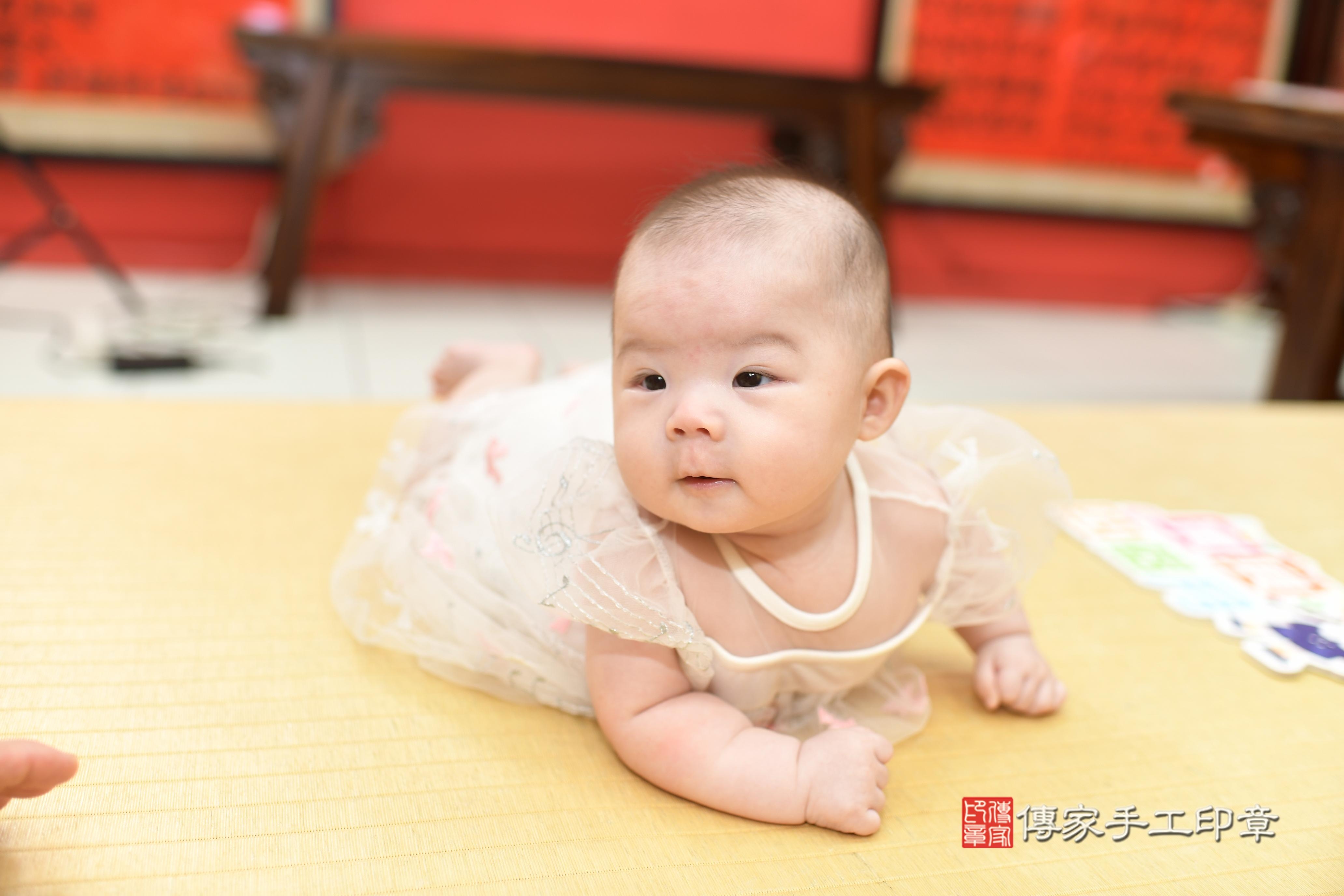 1749446798890048.傳家手工印章高雄店、抓周、度脺、中國風會場、傳家嬰兒古禮、吉祥話、抓周道具物品24種、拍照。抓周證書。寶寶抓周、滿周歲、生日快樂、祝福 1749446798890048.傳家手工印章高雄店、抓周、度脺、中國風會場、傳家嬰兒古禮、吉祥話、抓周道具物品24種、拍照。抓周證書。寶寶抓周、滿周歲、生日快樂、祝福