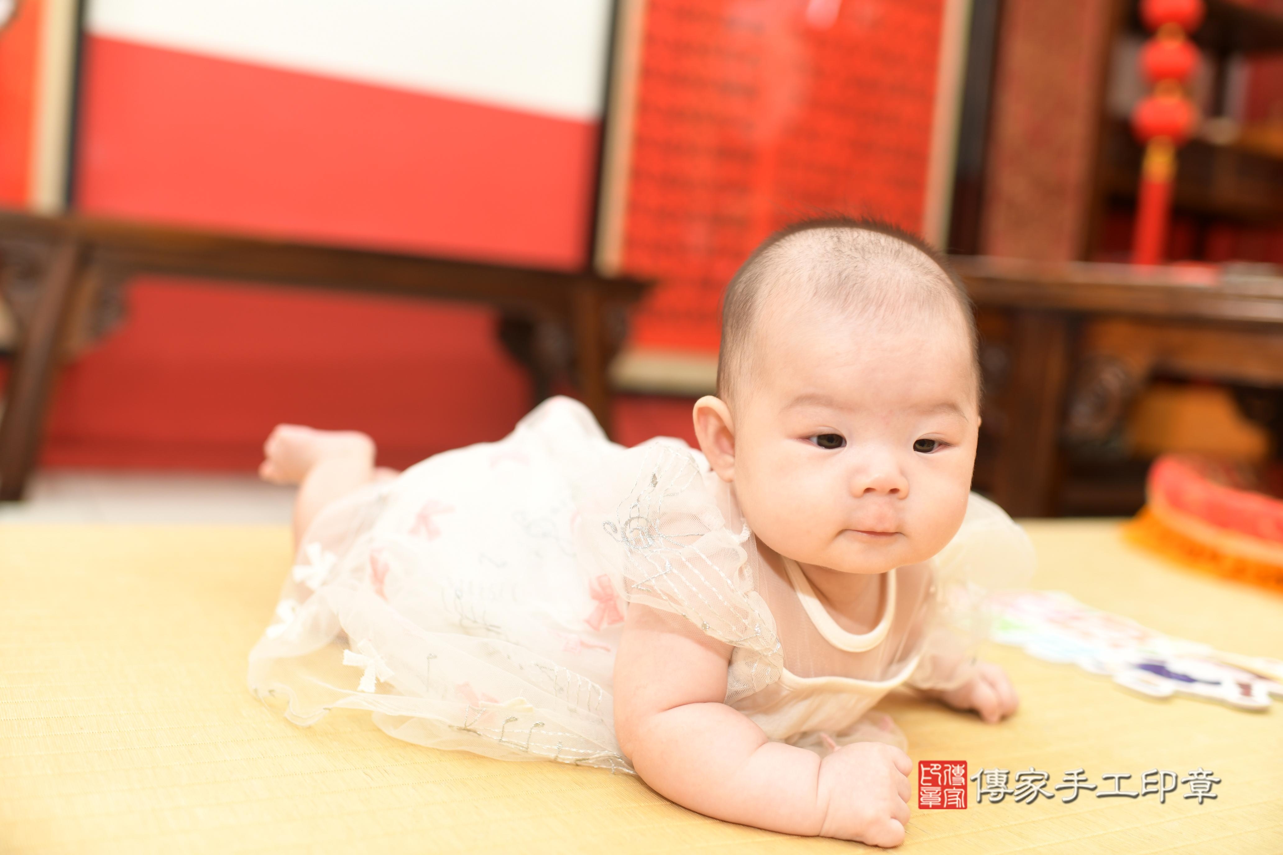 傳家手工印章高雄店、抓周、度脺、中國風會場、傳家嬰兒古禮、吉祥話、抓周道具物品24種、拍照。抓周證書。寶寶抓周、滿周歲、生日快樂、祝福 傳家手工印章高雄店、抓周、度脺、中國風會場、傳家嬰兒古禮、吉祥話、抓周道具物品24種、拍照。抓周證書。寶寶抓周、滿周歲、生日快樂、祝福