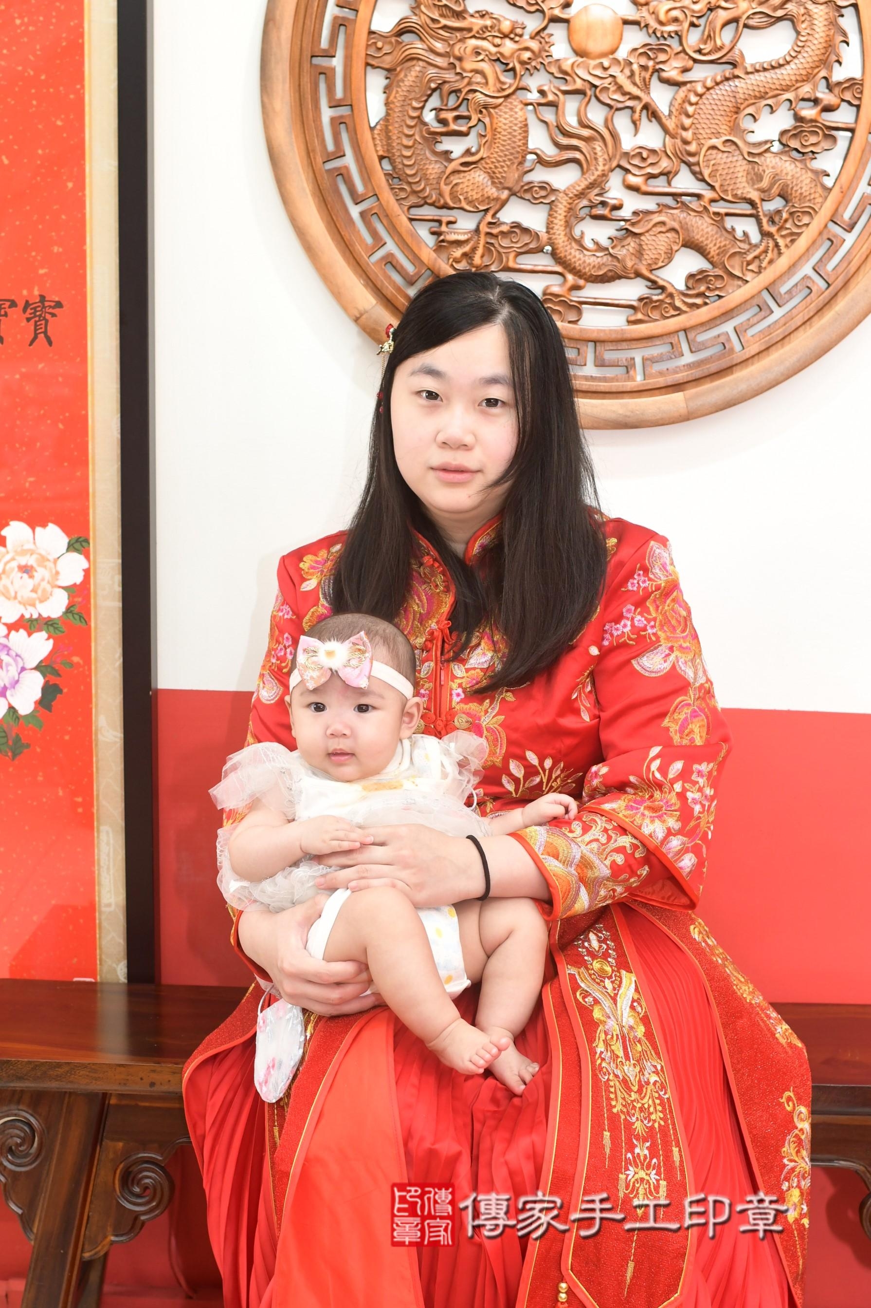 傳家手工印章高雄店、抓周、度脺、中國風會場、傳家嬰兒古禮、吉祥話、抓周道具物品24種、拍照。抓周證書。寶寶抓周、滿周歲、生日快樂、祝福