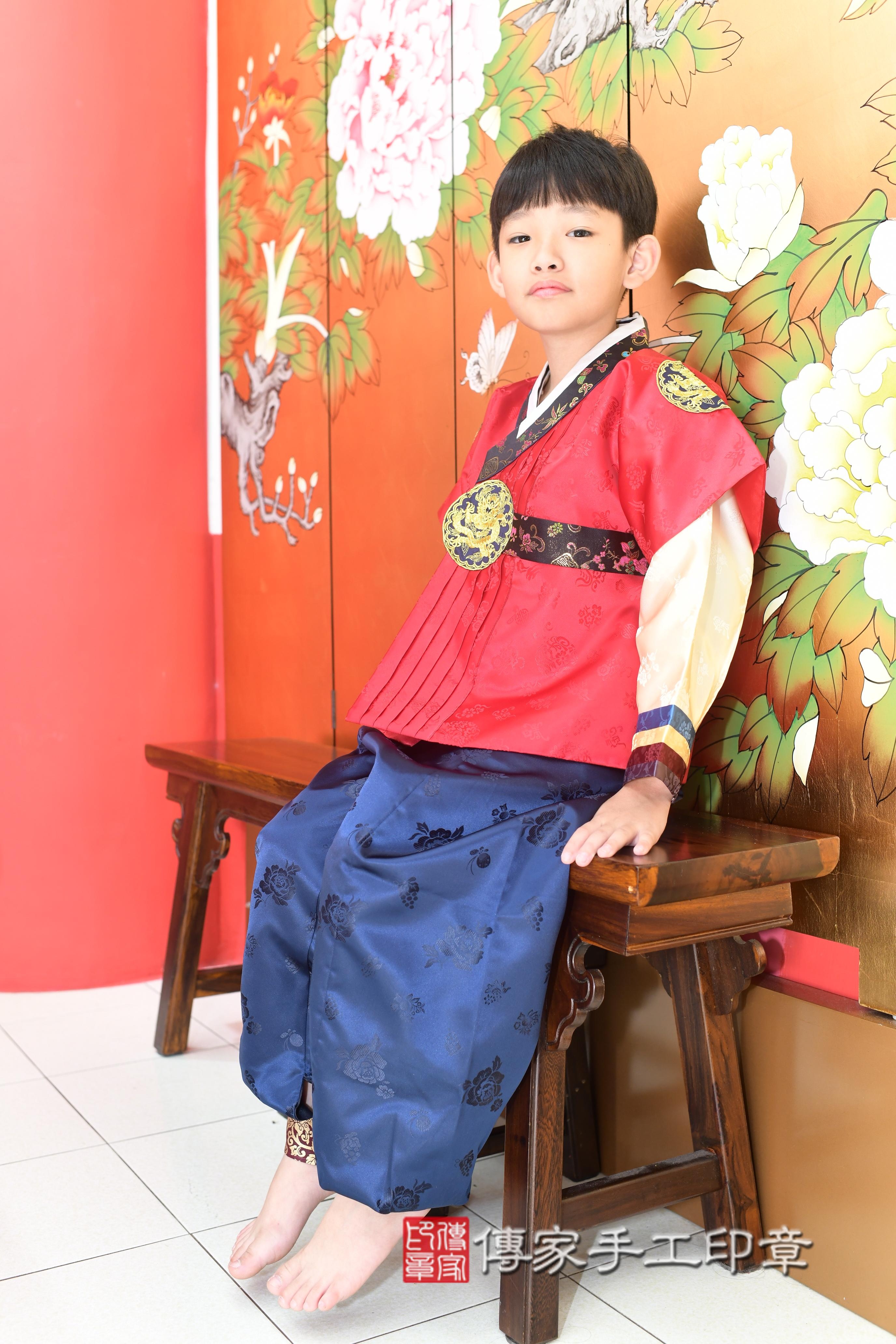 傳家手工印章高雄店、抓周、度脺、中國風會場、傳家嬰兒古禮、吉祥話、抓周道具物品24種、拍照。抓周證書。寶寶抓周、滿周歲、生日快樂、祝福 傳家手工印章高雄店、抓周、度脺、中國風會場、傳家嬰兒古禮、吉祥話、抓周道具物品24種、拍照。抓周證書。寶寶抓周、滿周歲、生日快樂、祝福