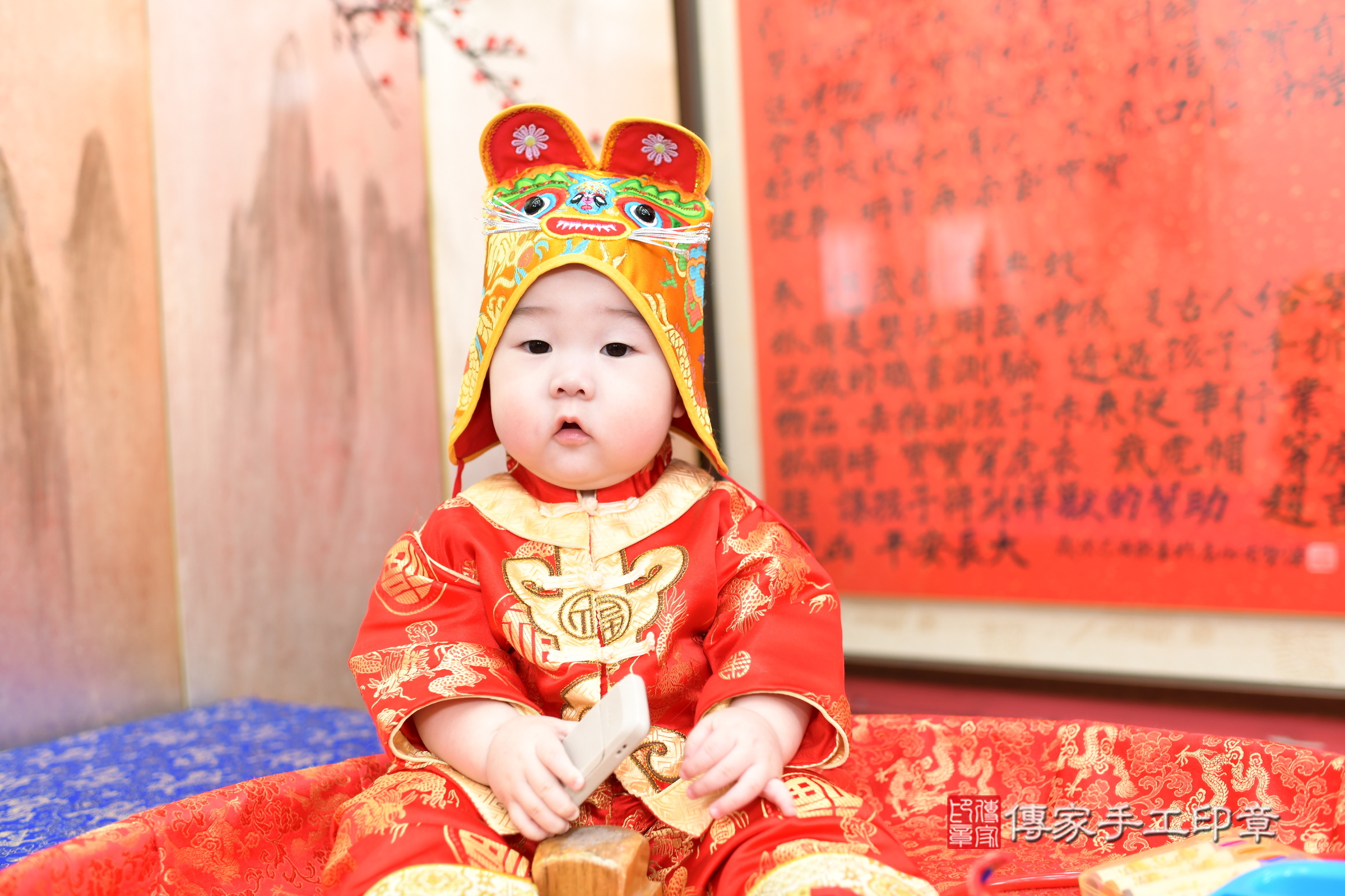 新北市永和區小言寶寶抓周推薦:傳家新北店抓周度脺中國風會場,嬰兒古禮抓周流程儀式吉祥話、抓周道具物品24種、拍照。抓周證書。2025.6.7,照片10 新北市永和區小言寶寶抓周推薦:傳家新北店抓周度脺中國風會場,嬰兒古禮抓周流程儀式吉祥話、抓周道具物品24種、拍照。抓周證書。2025.6.7,照片10