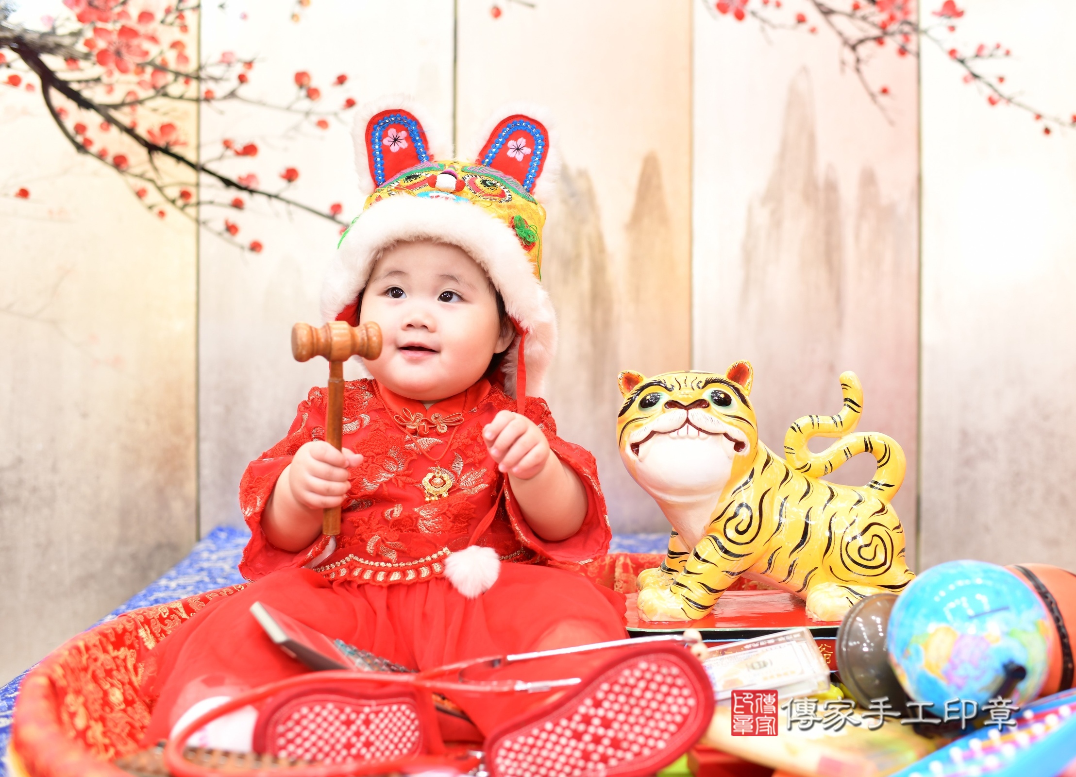 新北市永和區小禔寶寶抓周推薦:傳家新北店抓周度脺中國風會場,嬰兒古禮抓周流程儀式吉祥話、抓周道具物品24種、拍照。抓周證書。2025.6.22,照片8 新北市永和區小禔寶寶抓周推薦:傳家新北店抓周度脺中國風會場,嬰兒古禮抓周流程儀式吉祥話、抓周道具物品24種、拍照。抓周證書。2025.6.22,照片8