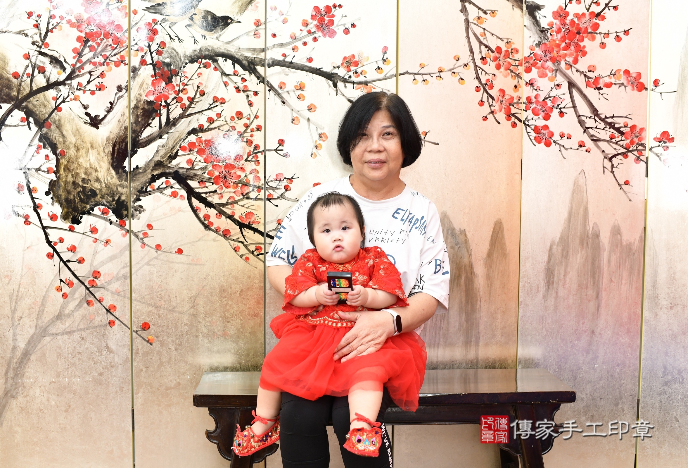 新北市永和區小禔寶寶抓周推薦:傳家新北店抓周度脺中國風會場,嬰兒古禮抓周流程儀式吉祥話、抓周道具物品24種、拍照。抓周證書。2025.6.22,照片2 新北市永和區小禔寶寶抓周推薦:傳家新北店抓周度脺中國風會場,嬰兒古禮抓周流程儀式吉祥話、抓周道具物品24種、拍照。抓周證書。2025.6.22,照片2