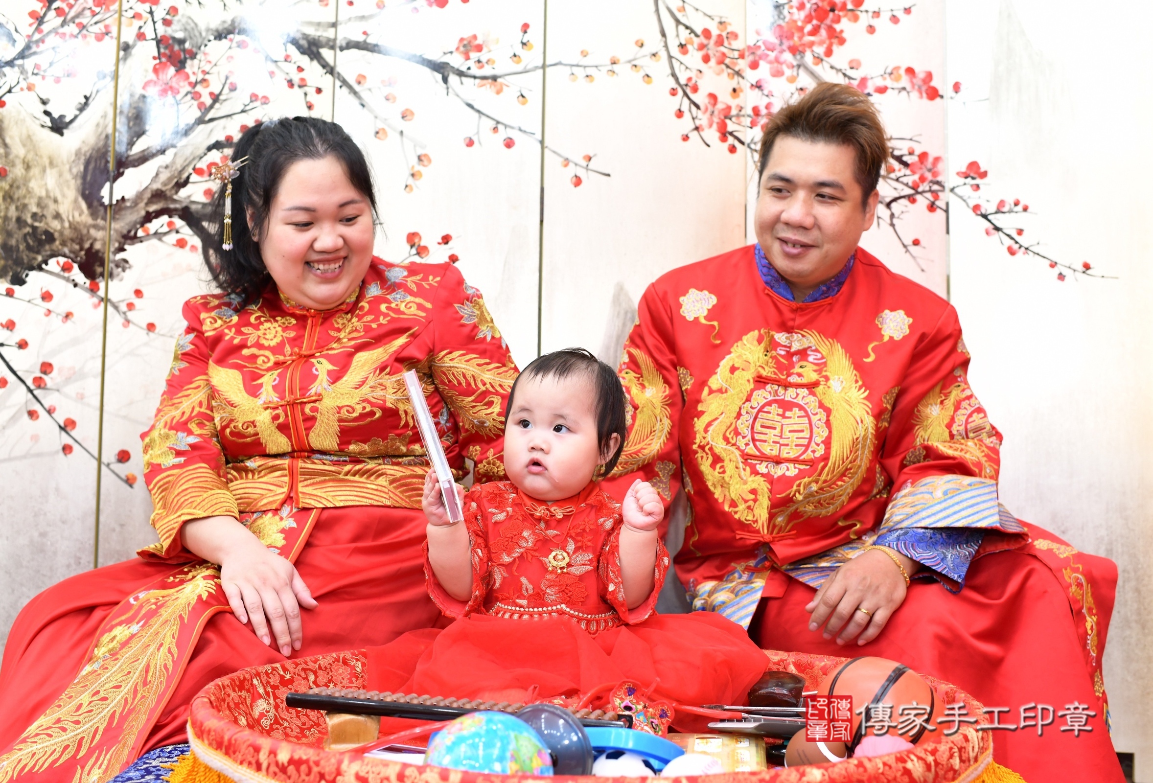 新北市永和區小禔寶寶抓周推薦:傳家新北店抓周度脺中國風會場,嬰兒古禮抓周流程儀式吉祥話、抓周道具物品24種、拍照。抓周證書。2025.6.22,照片5 新北市永和區小禔寶寶抓周推薦:傳家新北店抓周度脺中國風會場,嬰兒古禮抓周流程儀式吉祥話、抓周道具物品24種、拍照。抓周證書。2025.6.22,照片5