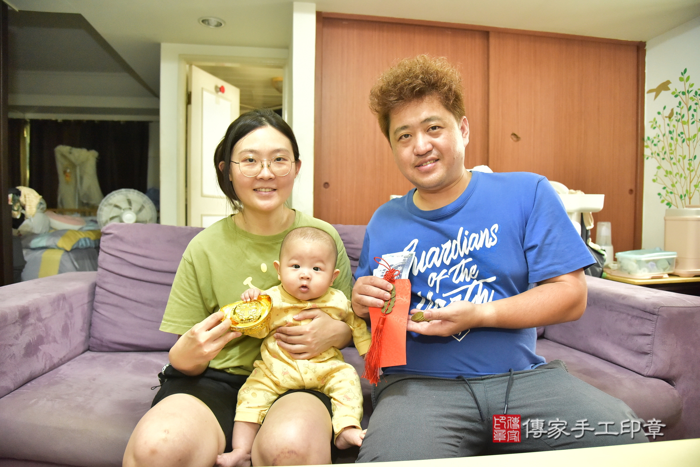 小旭寶寶(新北市新莊區到府嬰兒小旭寶寶滿月剃頭理髮、到府嬰兒剃胎毛儀式吉祥話)。到府剃頭剃胎毛主持、專業拍照、證書。★購買「臍帶章、肚臍章、胎毛筆刷印章」贈送：剃頭、收涎、抓周，三選一。2025.6.14，照片9