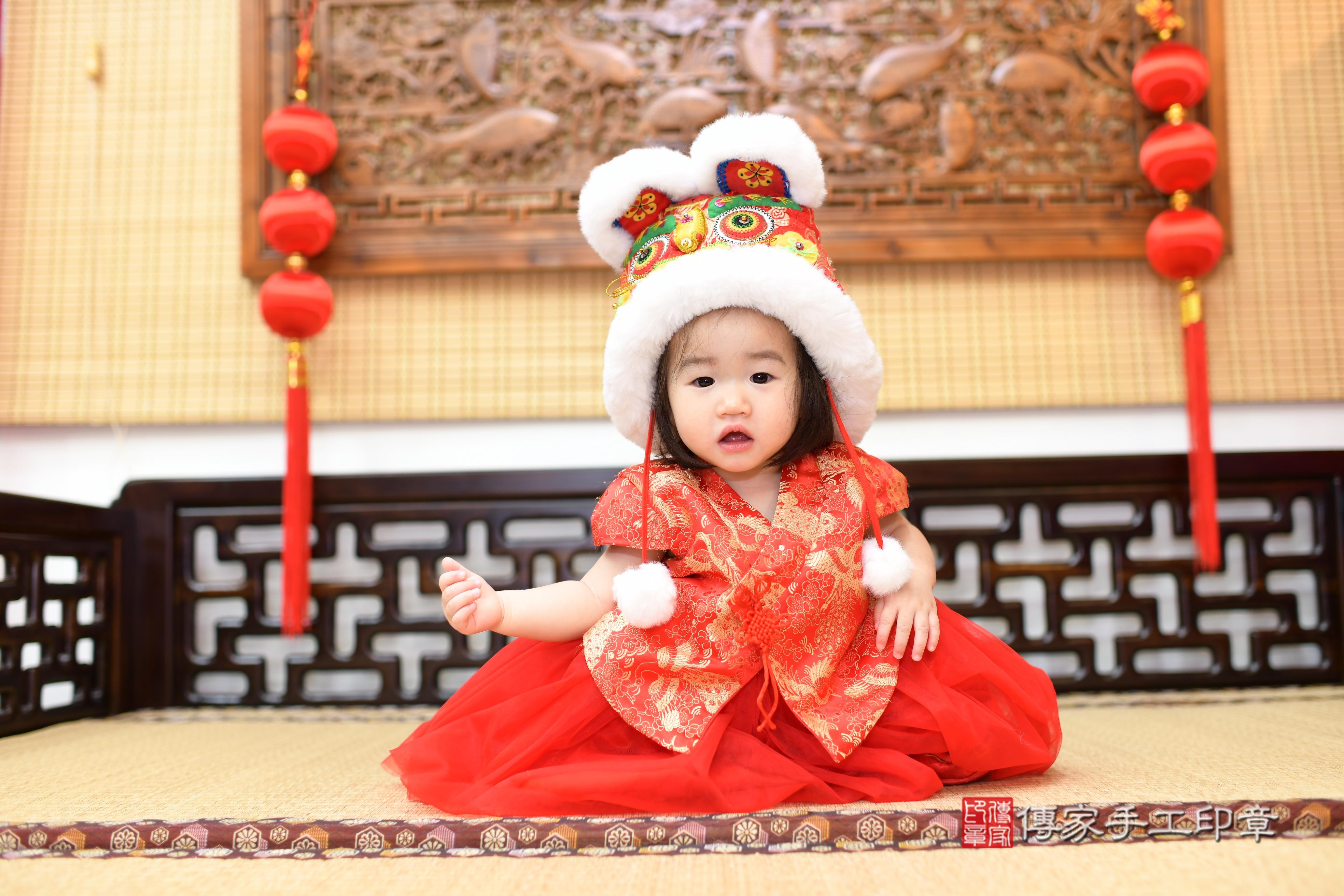 傳家手工印章台南店、抓周、度脺、中國風會場、傳家嬰兒古禮、吉祥話、抓周道具物品24種、拍照。抓周證書。寶寶抓周、滿周歲、生日快樂、祝福 傳家手工印章台南店、抓周、度脺、中國風會場、傳家嬰兒古禮、吉祥話、抓周道具物品24種、拍照。抓周證書。寶寶抓周、滿周歲、生日快樂、祝福