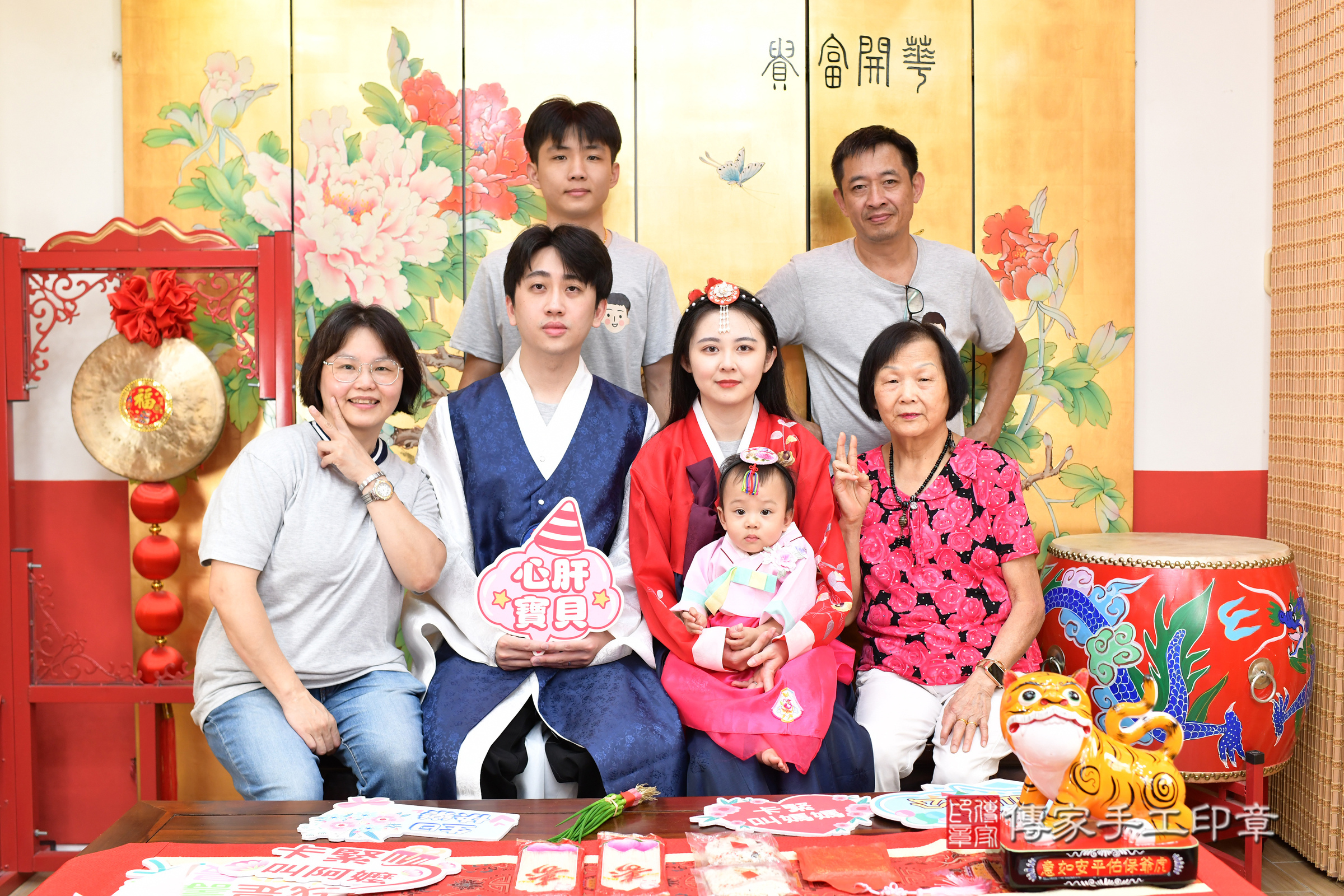 台北市大同區妘妘寶寶抓周推薦:傳家台北店抓周度脺中國風會場,嬰兒古禮抓周流程儀式吉祥話、抓周道具物品24種、拍照。抓周證書。2025.6.22,照片16 台北市大同區妘妘寶寶抓周推薦:傳家台北店抓周度脺中國風會場,嬰兒古禮抓周流程儀式吉祥話、抓周道具物品24種、拍照。抓周證書。2025.6.22,照片16