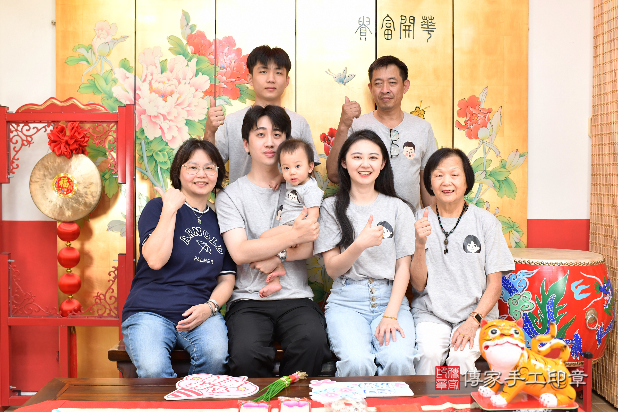 台北市大同區妘妘寶寶抓周推薦:傳家台北店抓周度脺中國風會場,嬰兒古禮抓周流程儀式吉祥話、抓周道具物品24種、拍照。抓周證書。2025.6.22,照片21 台北市大同區妘妘寶寶抓周推薦:傳家台北店抓周度脺中國風會場,嬰兒古禮抓周流程儀式吉祥話、抓周道具物品24種、拍照。抓周證書。2025.6.22,照片21