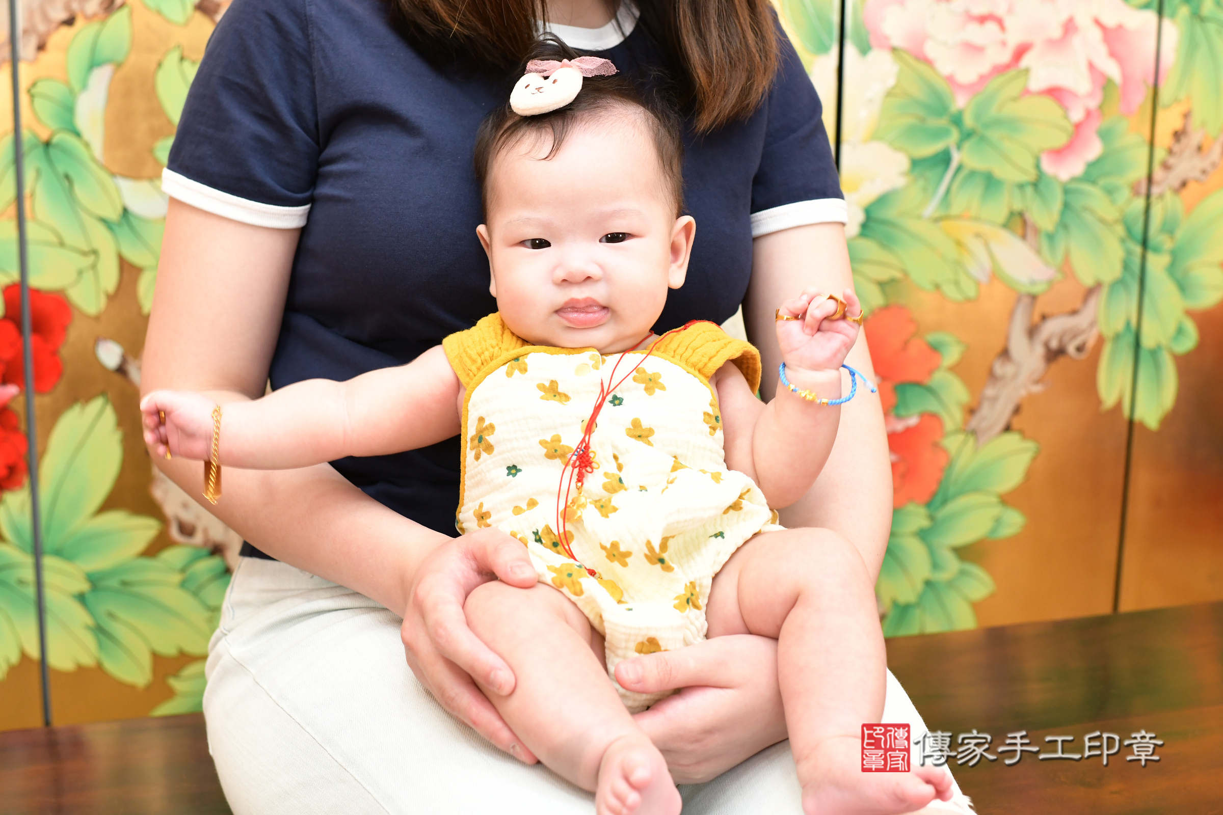 台北市大同區喬喬寶寶收涎推薦：傳家台北店收涎中國風會場，嬰兒古禮收涎收口水流程儀式、收涎吉祥話、收涎餅乾、收涎拍照。收涎證書。2025.6.28，照片11