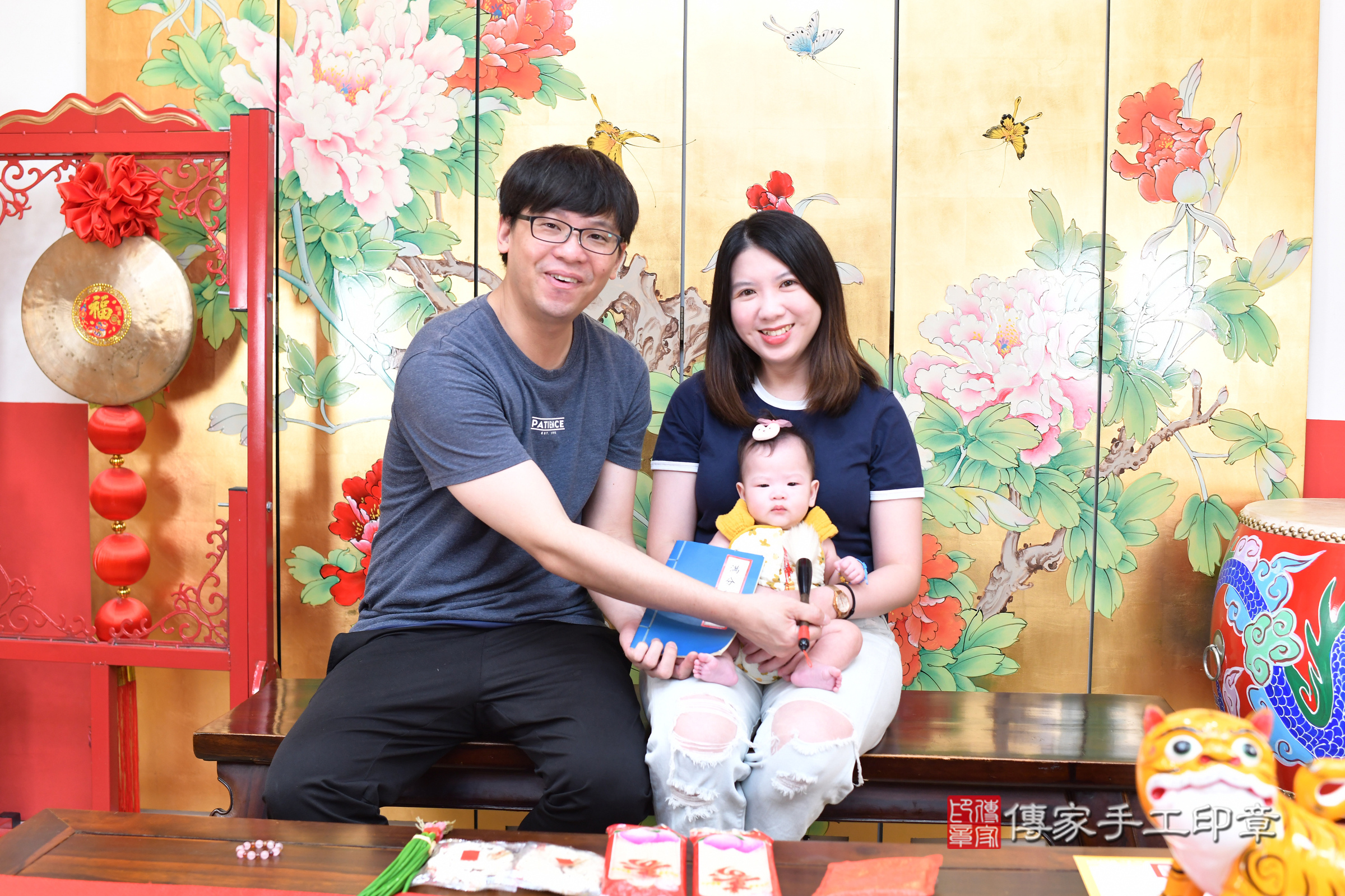 台北市大同區喬喬寶寶收涎推薦：傳家台北店收涎中國風會場，嬰兒古禮收涎收口水流程儀式、收涎吉祥話、收涎餅乾、收涎拍照。收涎證書。2025.6.28，照片15