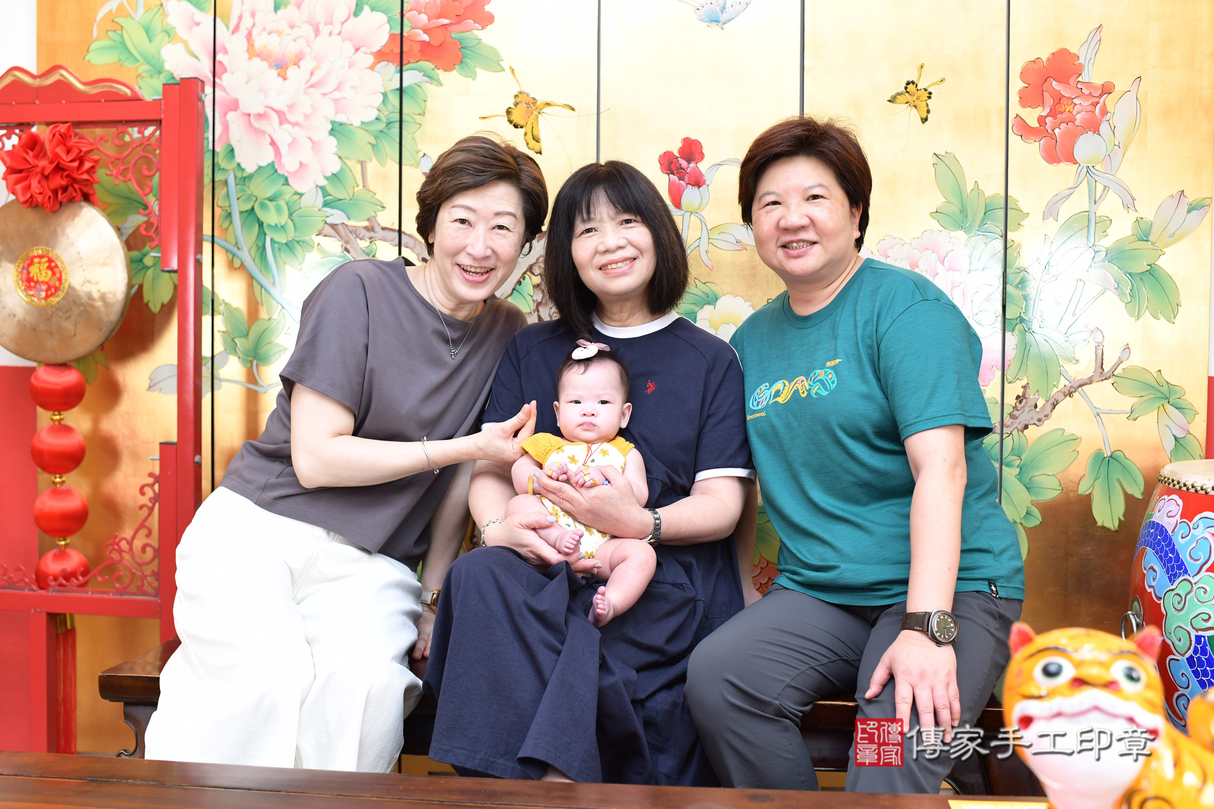 台北市大同區喬喬寶寶收涎推薦：傳家台北店收涎中國風會場，嬰兒古禮收涎收口水流程儀式、收涎吉祥話、收涎餅乾、收涎拍照。收涎證書。2025.6.28，照片7