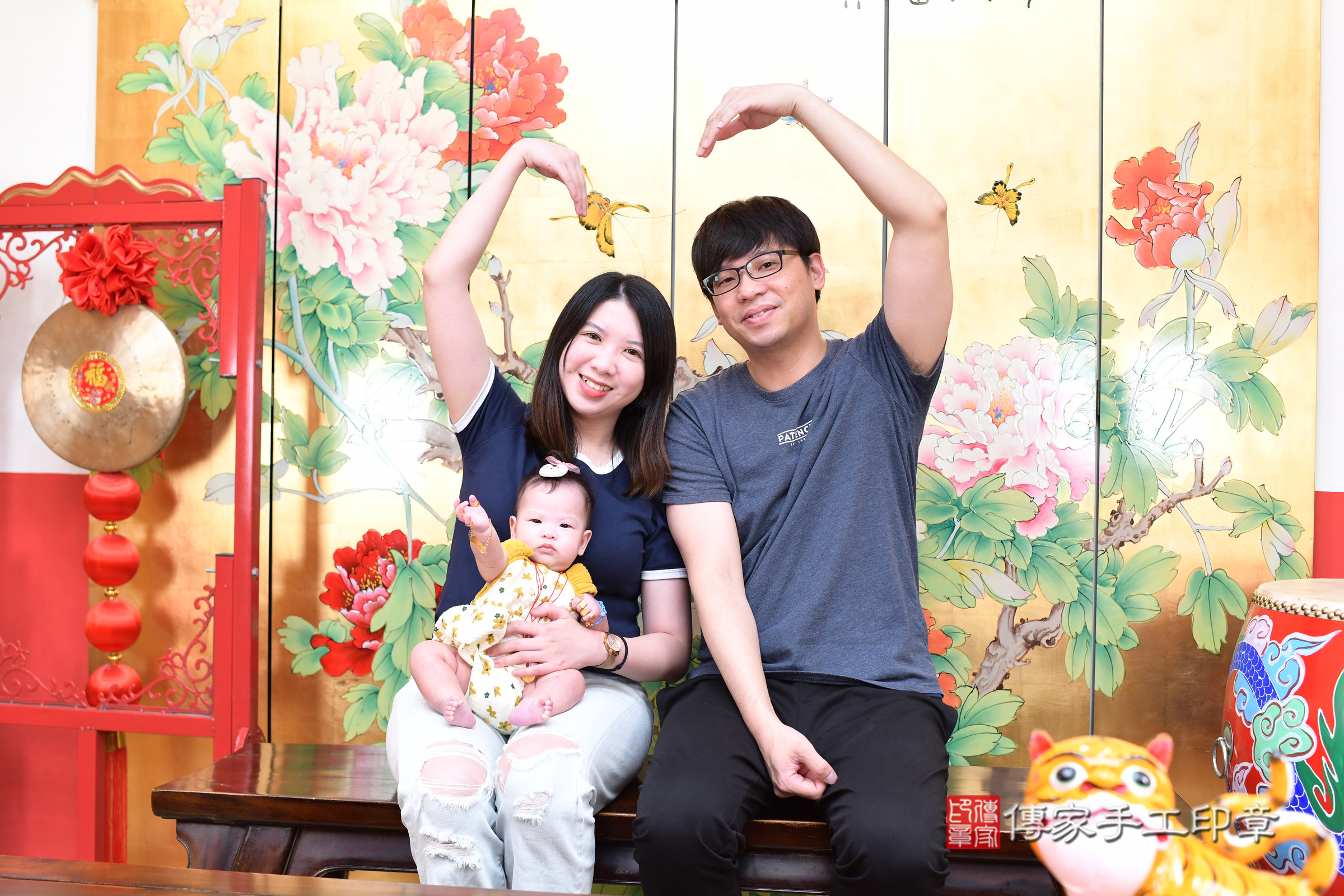 台北市大同區喬喬寶寶收涎推薦：傳家台北店收涎中國風會場，嬰兒古禮收涎收口水流程儀式、收涎吉祥話、收涎餅乾、收涎拍照。收涎證書。2025.6.28，照片3