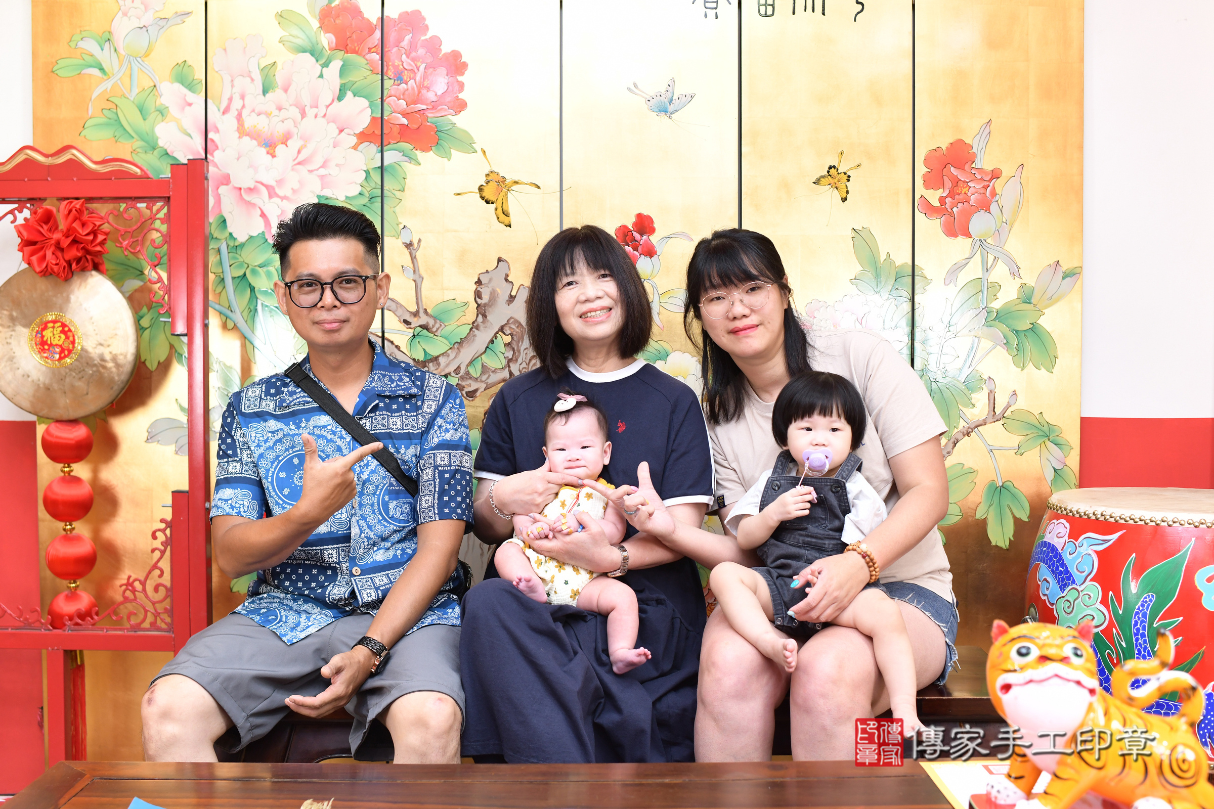 台北市大同區喬喬寶寶收涎推薦：傳家台北店收涎中國風會場，嬰兒古禮收涎收口水流程儀式、收涎吉祥話、收涎餅乾、收涎拍照。收涎證書。2025.6.28，照片8