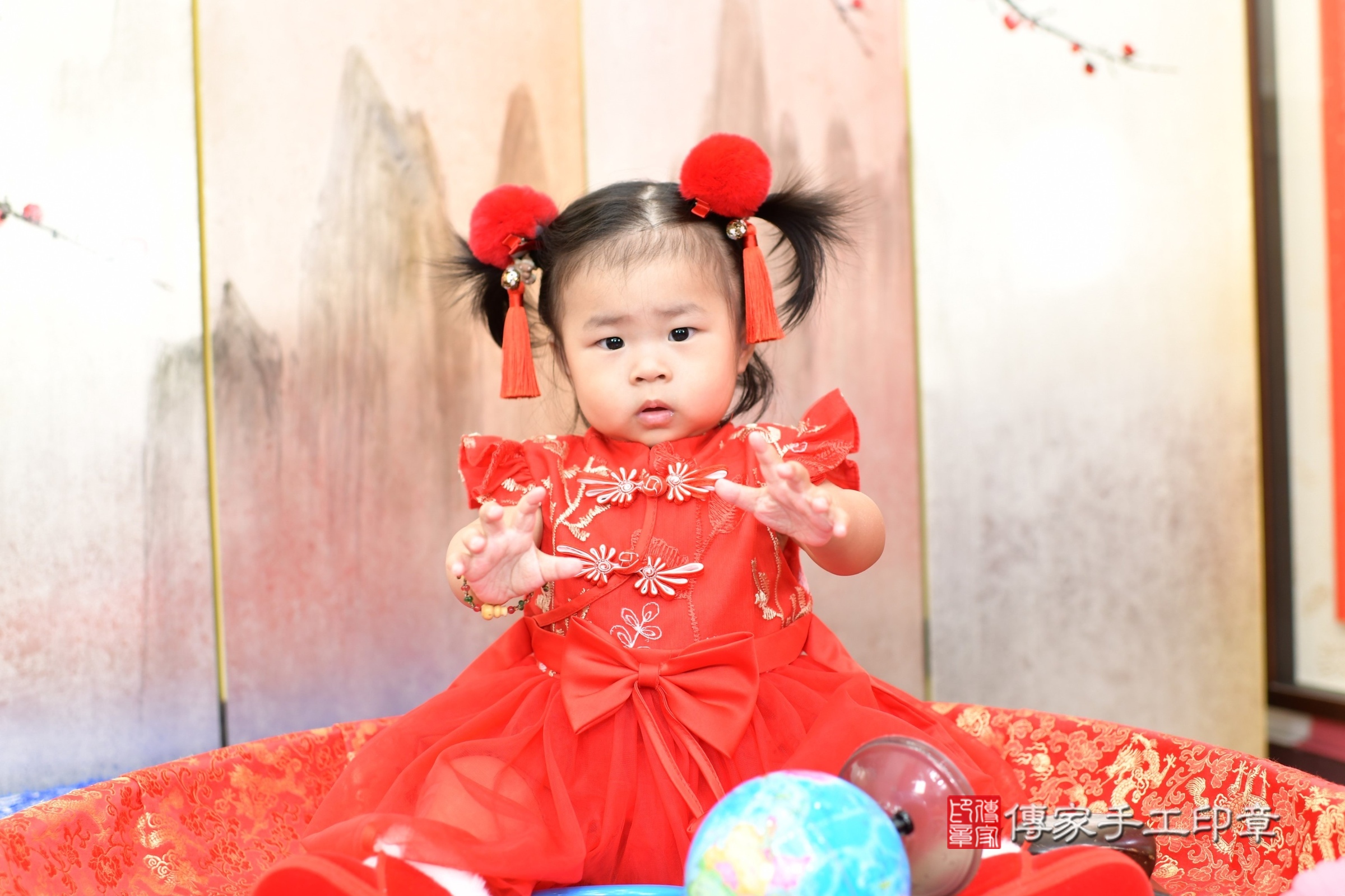 新北市永和區昀昀寶寶抓周推薦:傳家新北店抓周度脺中國風會場,嬰兒古禮抓周流程儀式吉祥話、抓周道具物品24種、拍照。抓周證書。2025.6.28,照片8 新北市永和區昀昀寶寶抓周推薦:傳家新北店抓周度脺中國風會場,嬰兒古禮抓周流程儀式吉祥話、抓周道具物品24種、拍照。抓周證書。2025.6.28,照片8