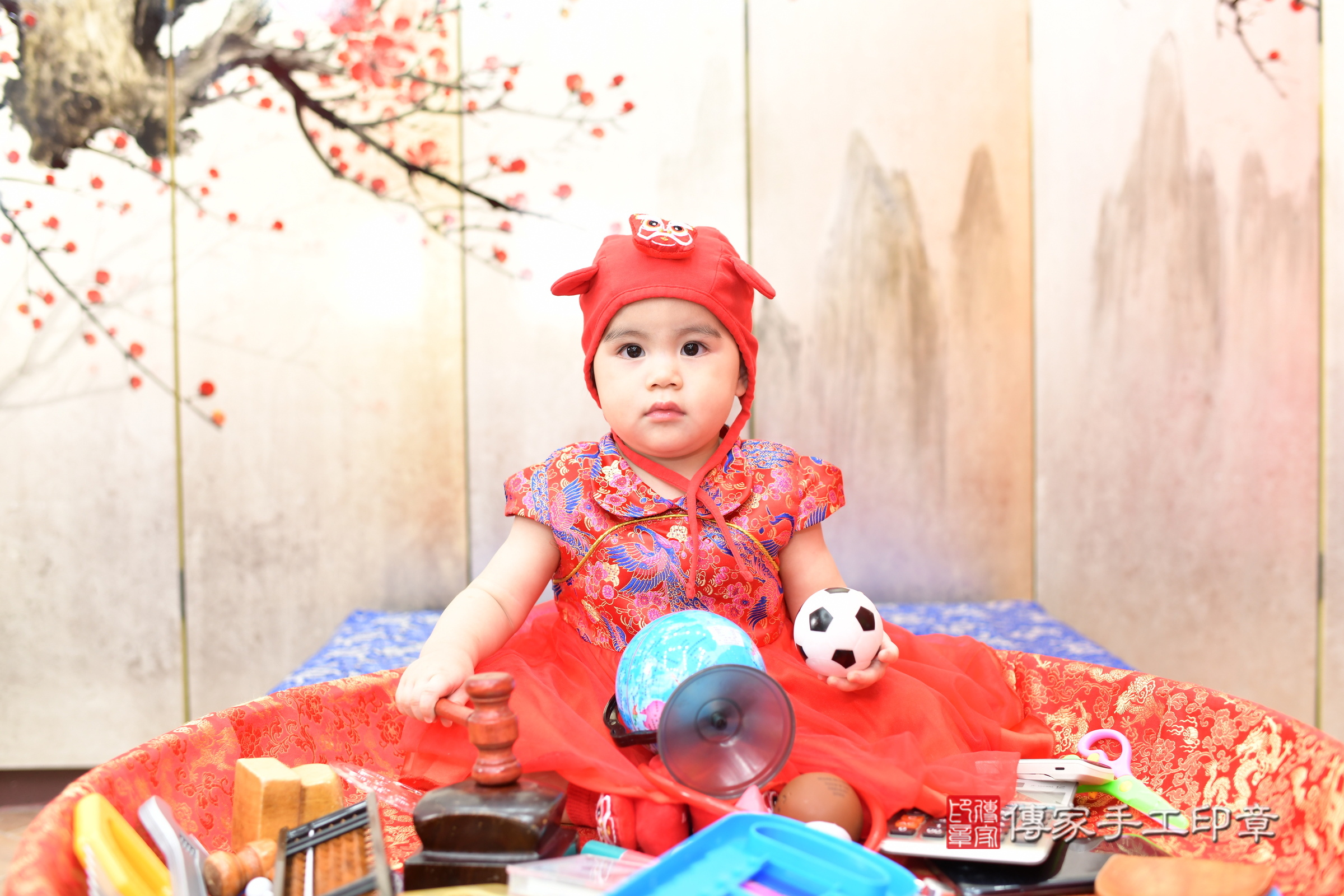 新北市永和區昕昕寶寶抓周推薦:傳家新北店抓周度脺中國風會場,嬰兒古禮抓周流程儀式吉祥話、抓周道具物品24種、拍照。抓周證書。2025.7.24,照片6 新北市永和區昕昕寶寶抓周推薦:傳家新北店抓周度脺中國風會場,嬰兒古禮抓周流程儀式吉祥話、抓周道具物品24種、拍照。抓周證書。2025.7.24,照片6